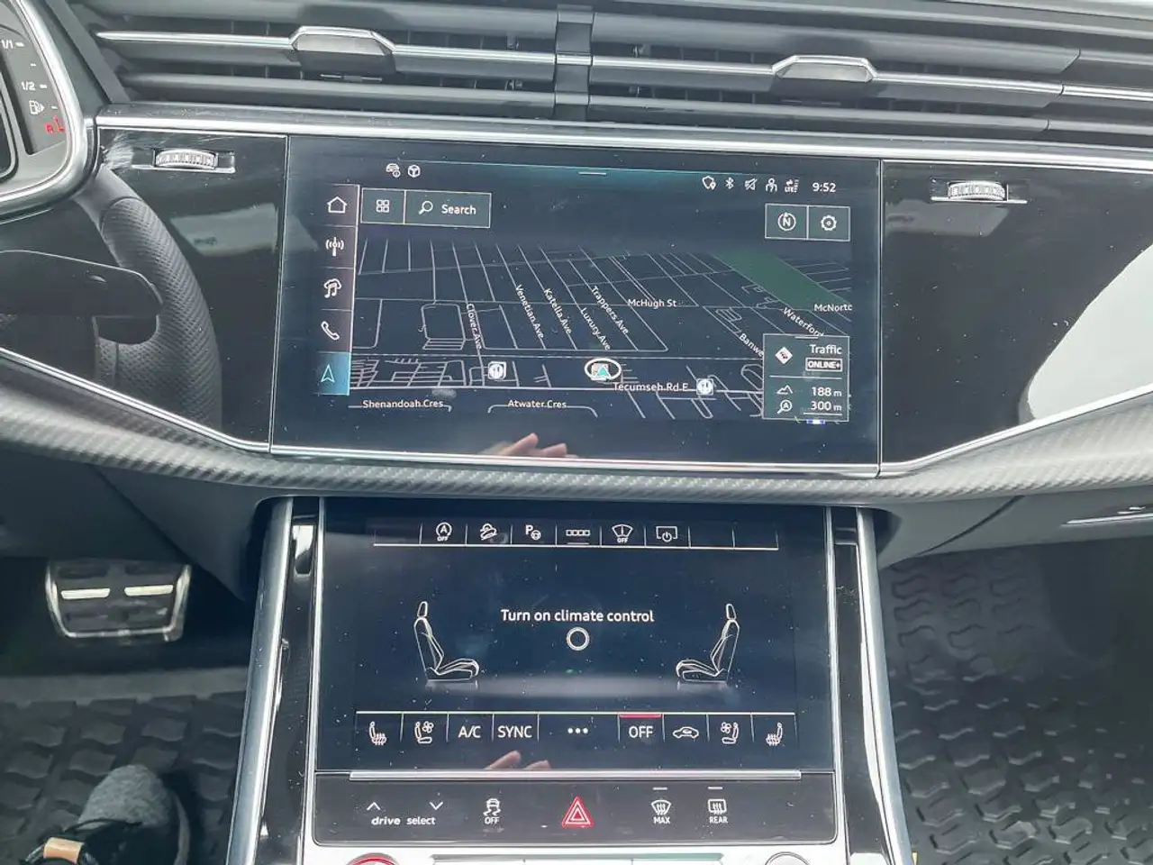 Audi SQ7 снимка Audi SQ7
