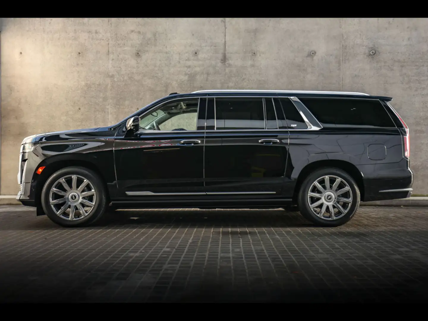 Cadillac Escalade ESV 6.2 V8 PREMIUM LUXURY PLATINUM°7 SITZE°TV°360 Černá - 2