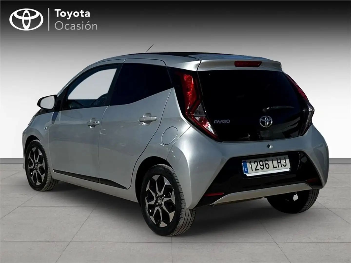 Toyota Aygo 70 x-wave - 2