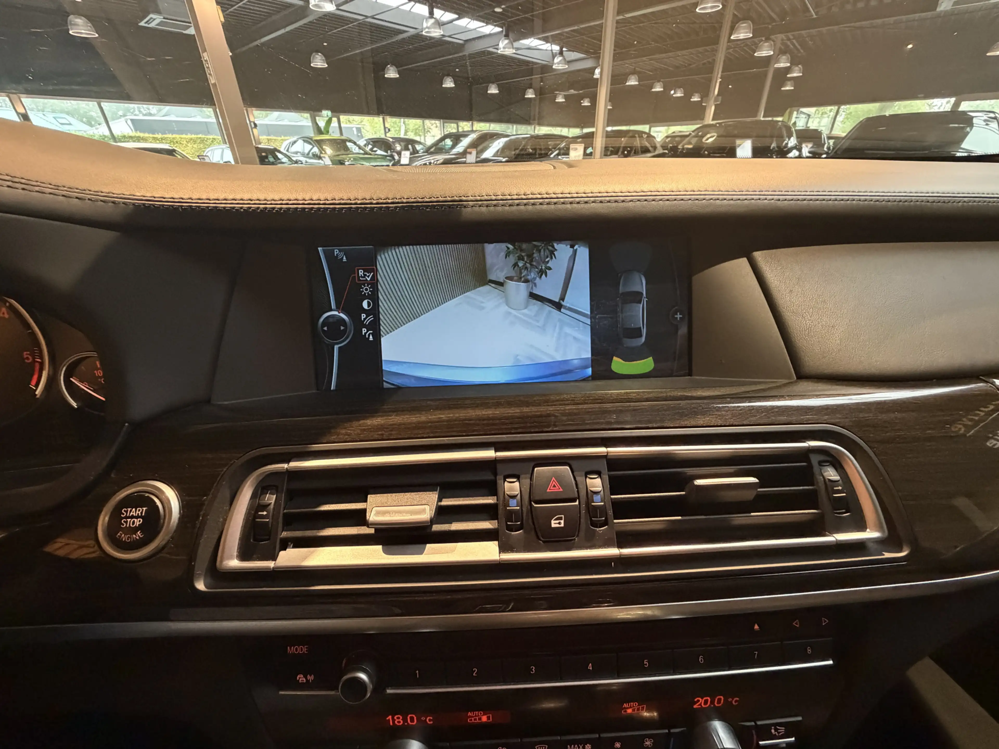 BMW 740 7-serie 740d High Executive — photo 26