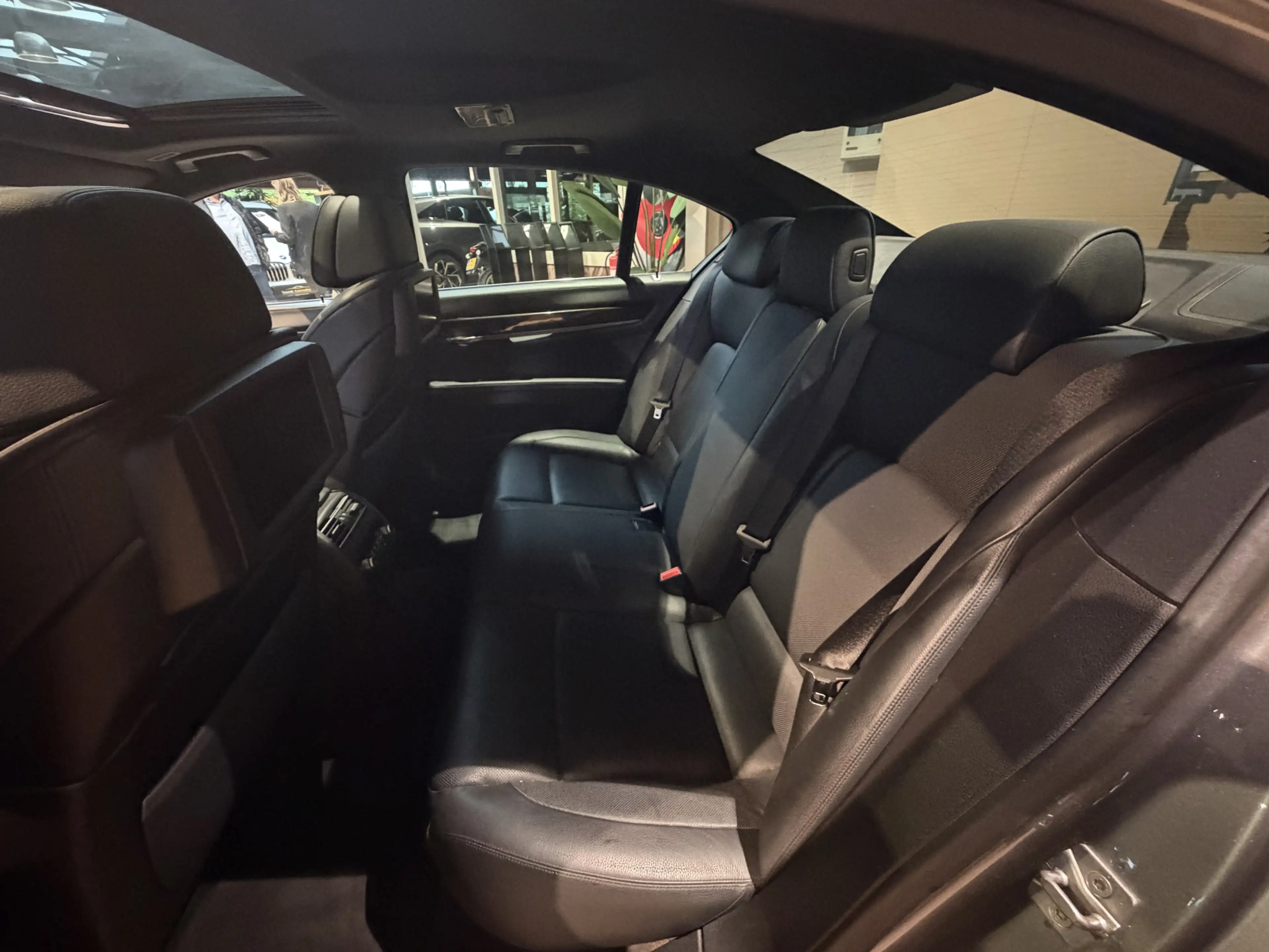 BMW 740 7-serie 740d High Executive — photo 14