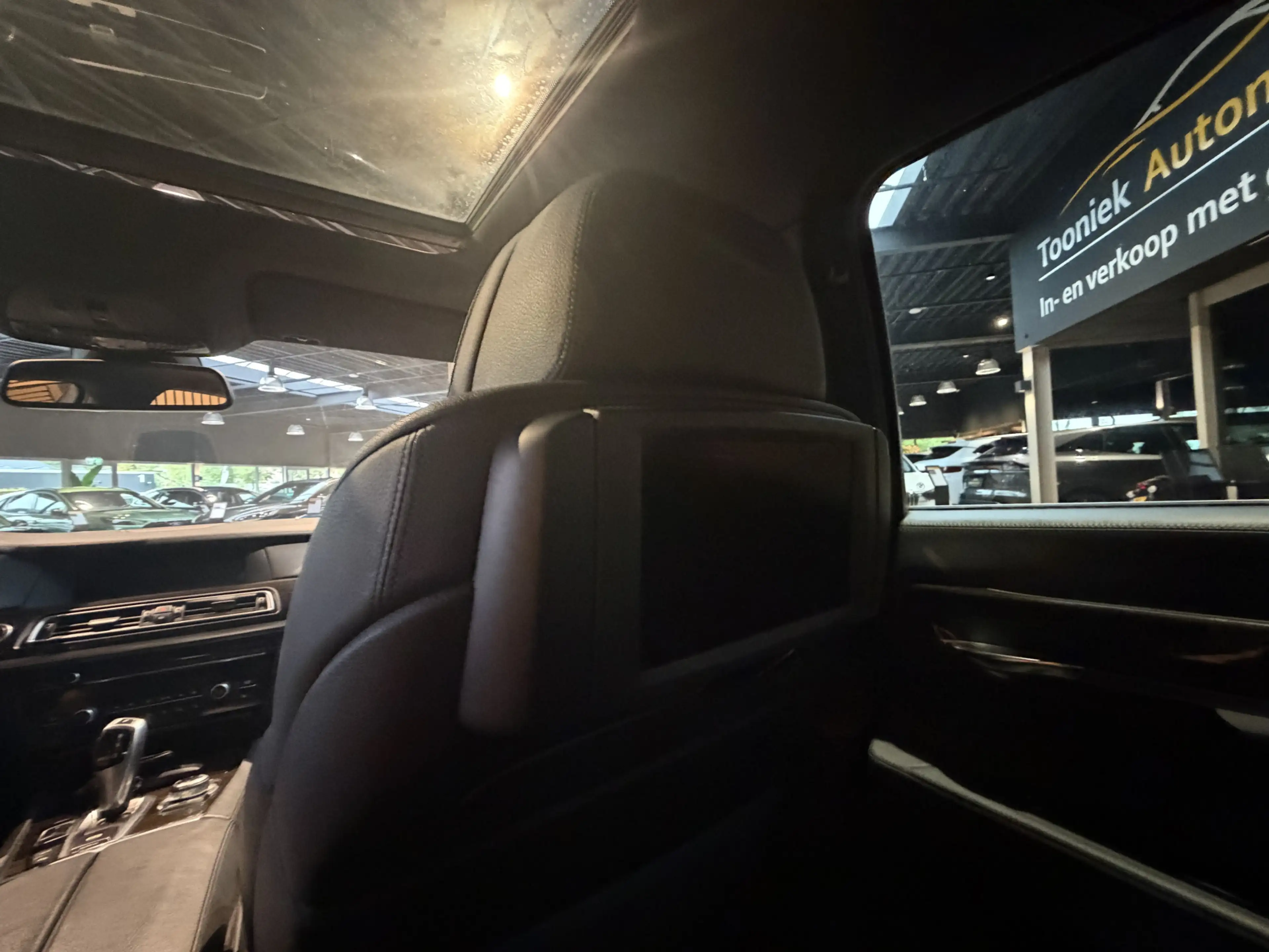 BMW 740 7-serie 740d High Executive — photo 16