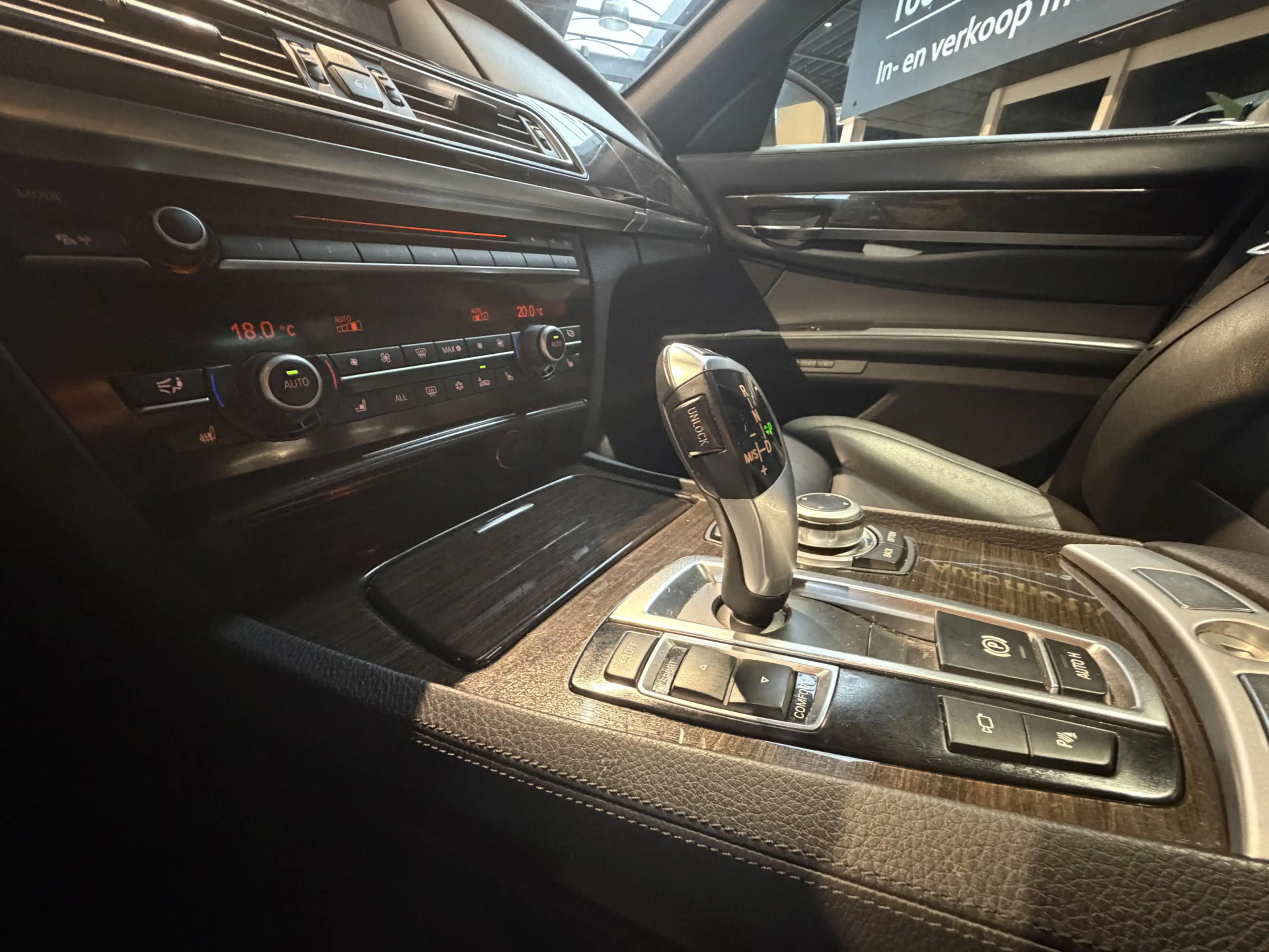 BMW 740 7-serie 740d High Executive — photo 24