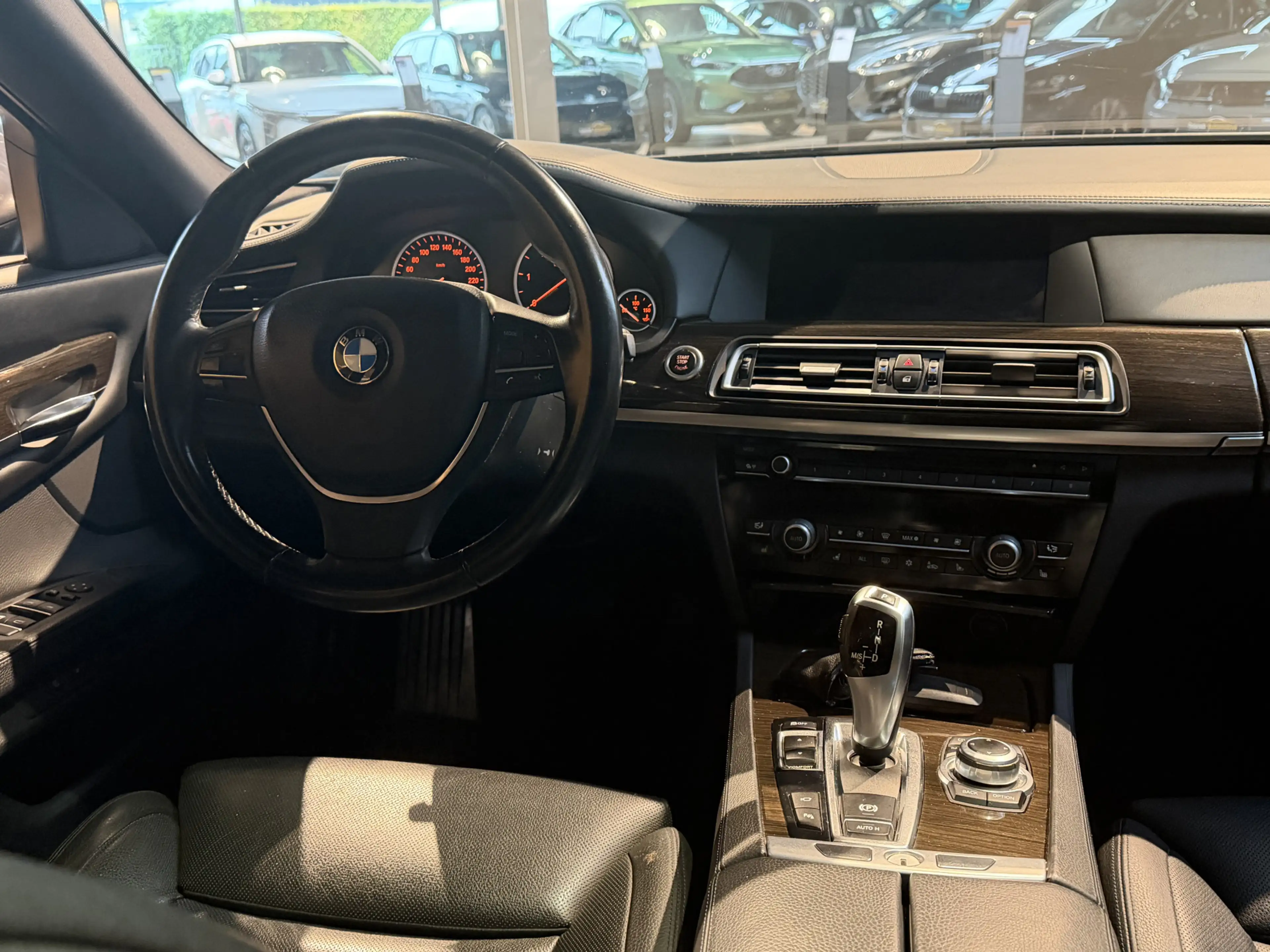 BMW 740 7-serie 740d High Executive — photo 19