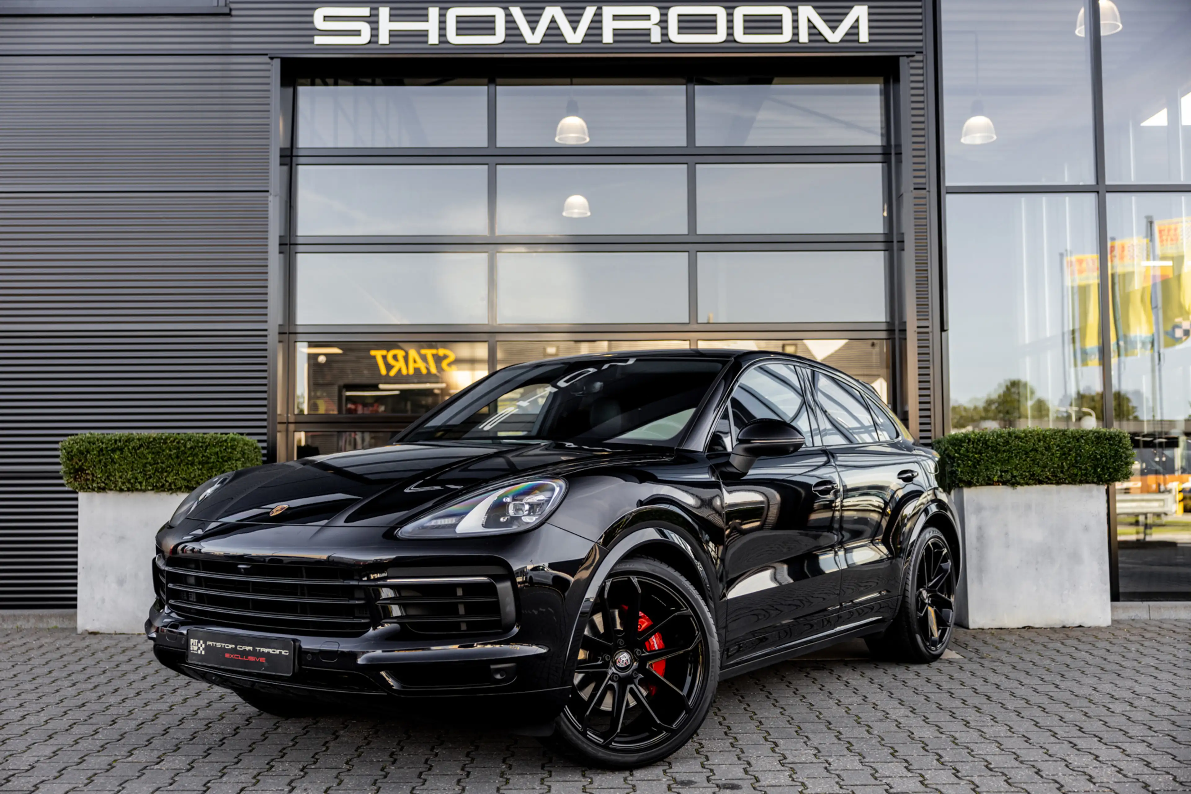 Porsche Cayenne Coupé 3.0 E-Hybrid, Pano, Trekhaak, PASM, Chrono, — photo 2