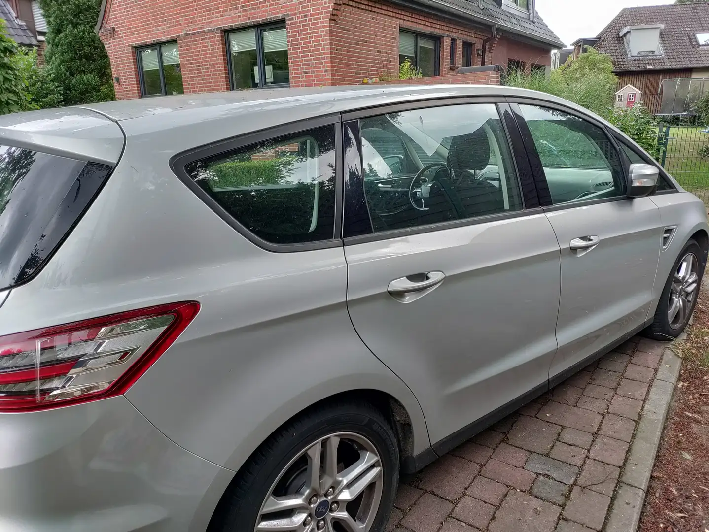 Ford S-Max S-Max 2.0 TDCi Business 7 Plätze Srebrny - 2