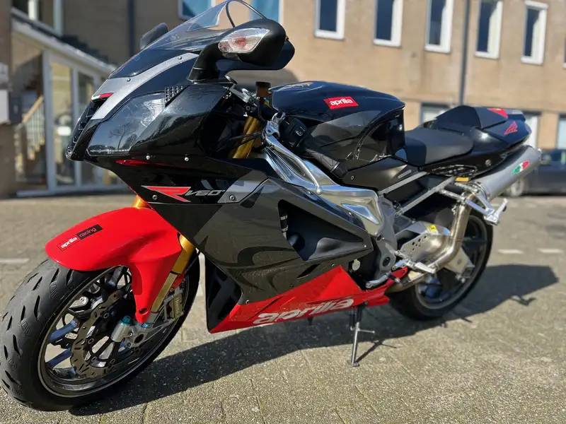Aprilia RSV Mille - foto 3