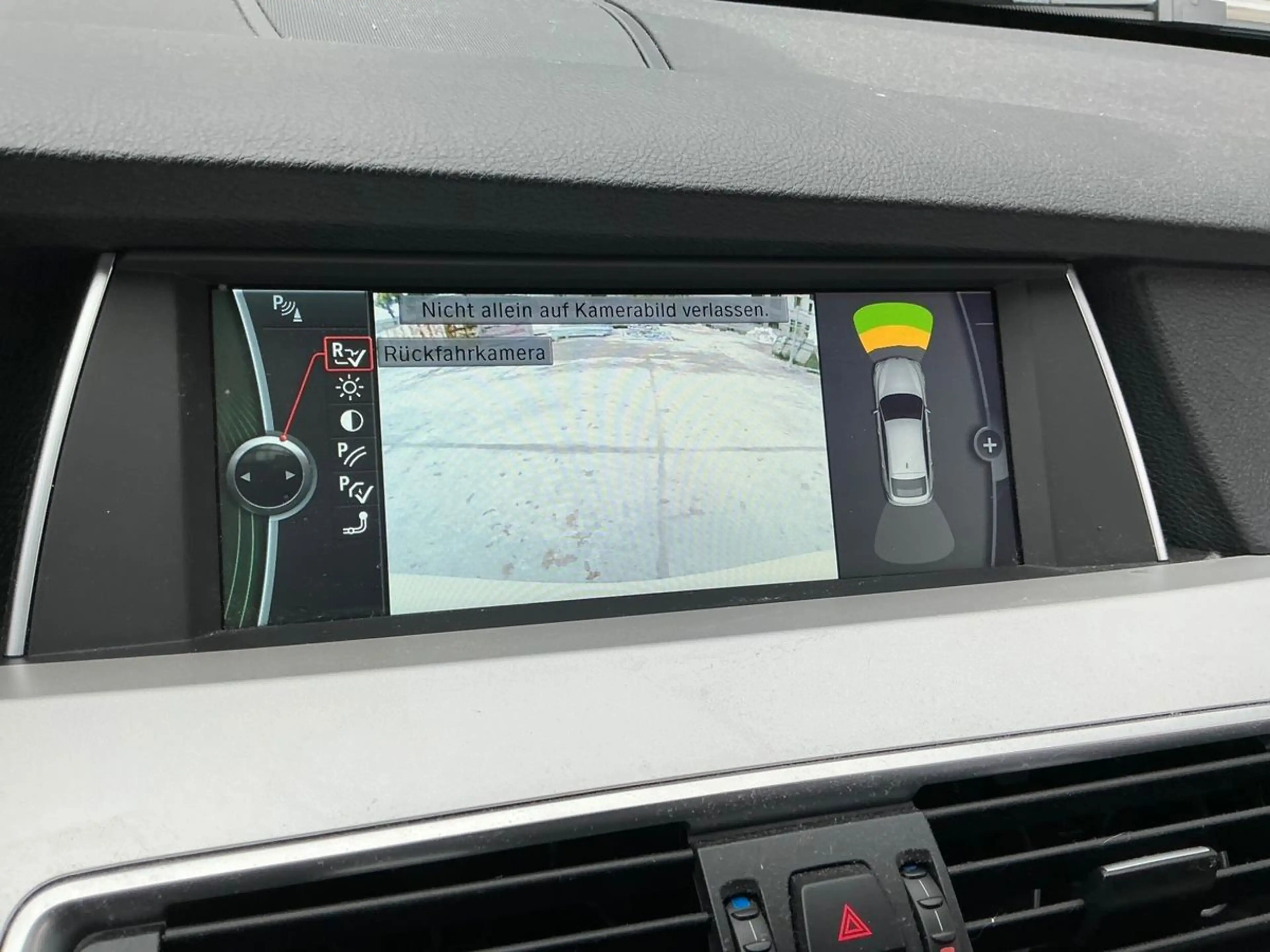 BMW 535 d GT xDrive /1.Hand/Scheckheft/PANO/FOND — photo 6