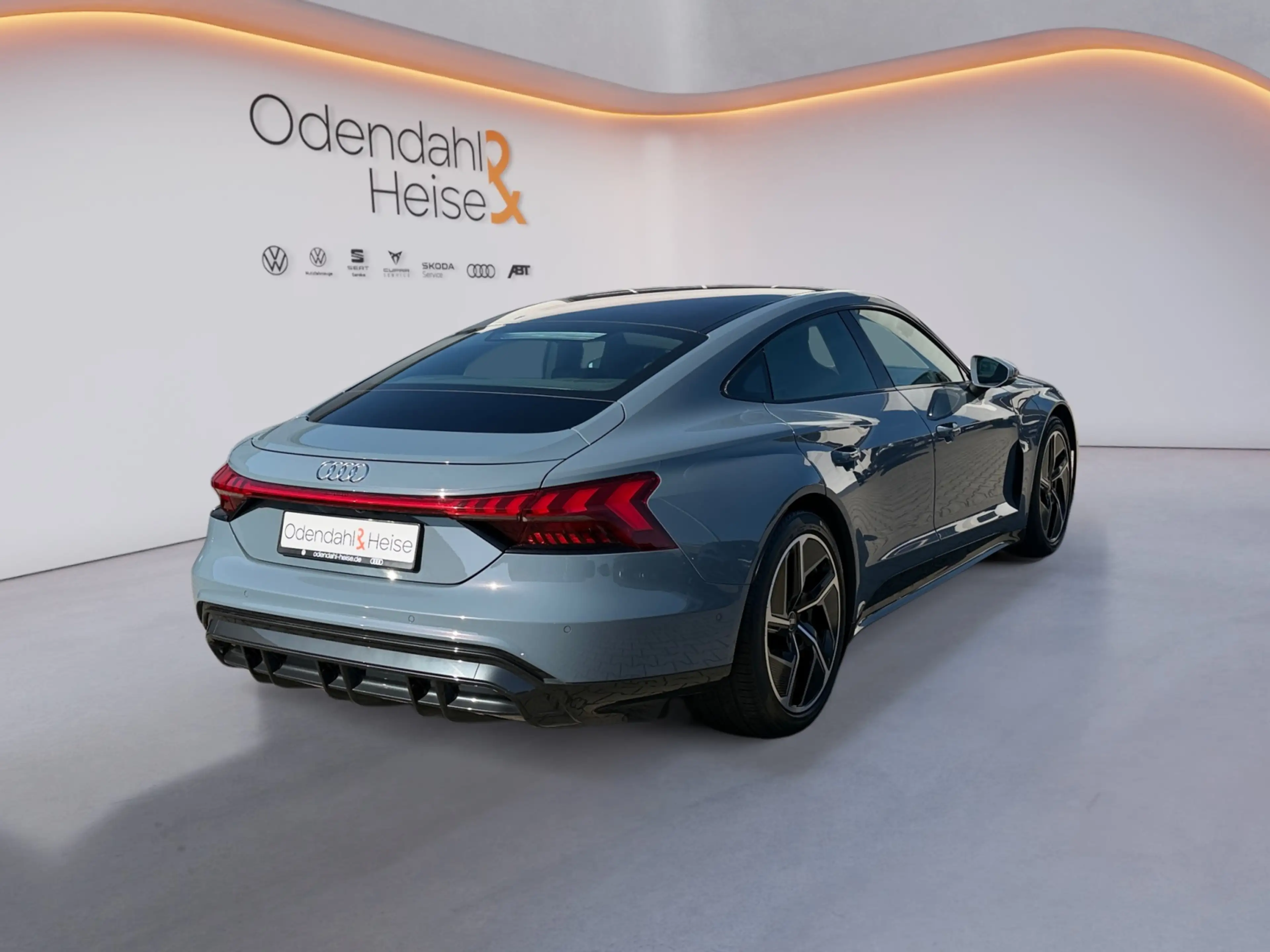 Audi e-tron GT quattro MATRIX/ 360°/ GLASDACH/ SHZ/ NAV — photo 5