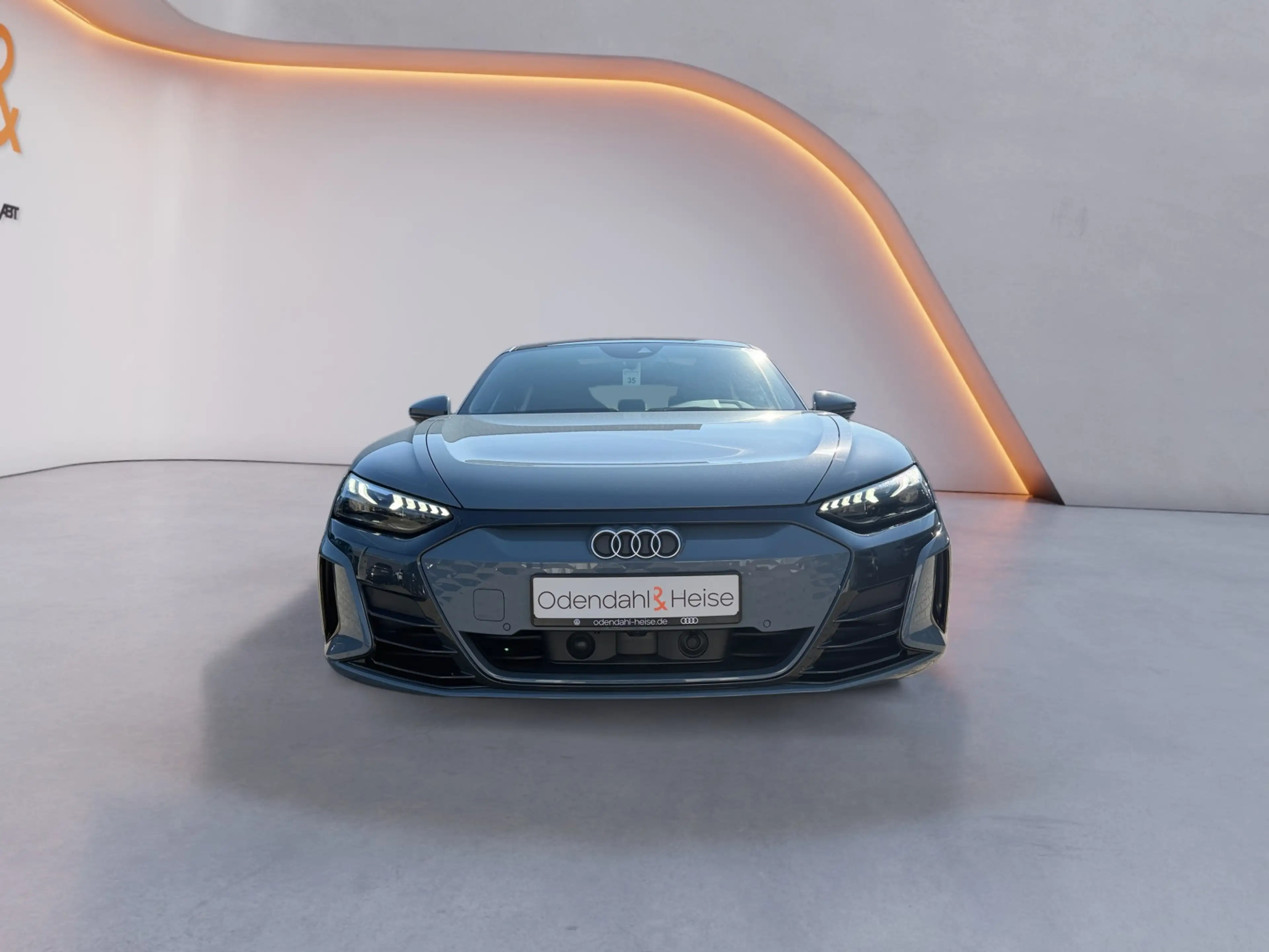 Audi e-tron GT quattro MATRIX/ 360°/ GLASDACH/ SHZ/ NAV — photo 8