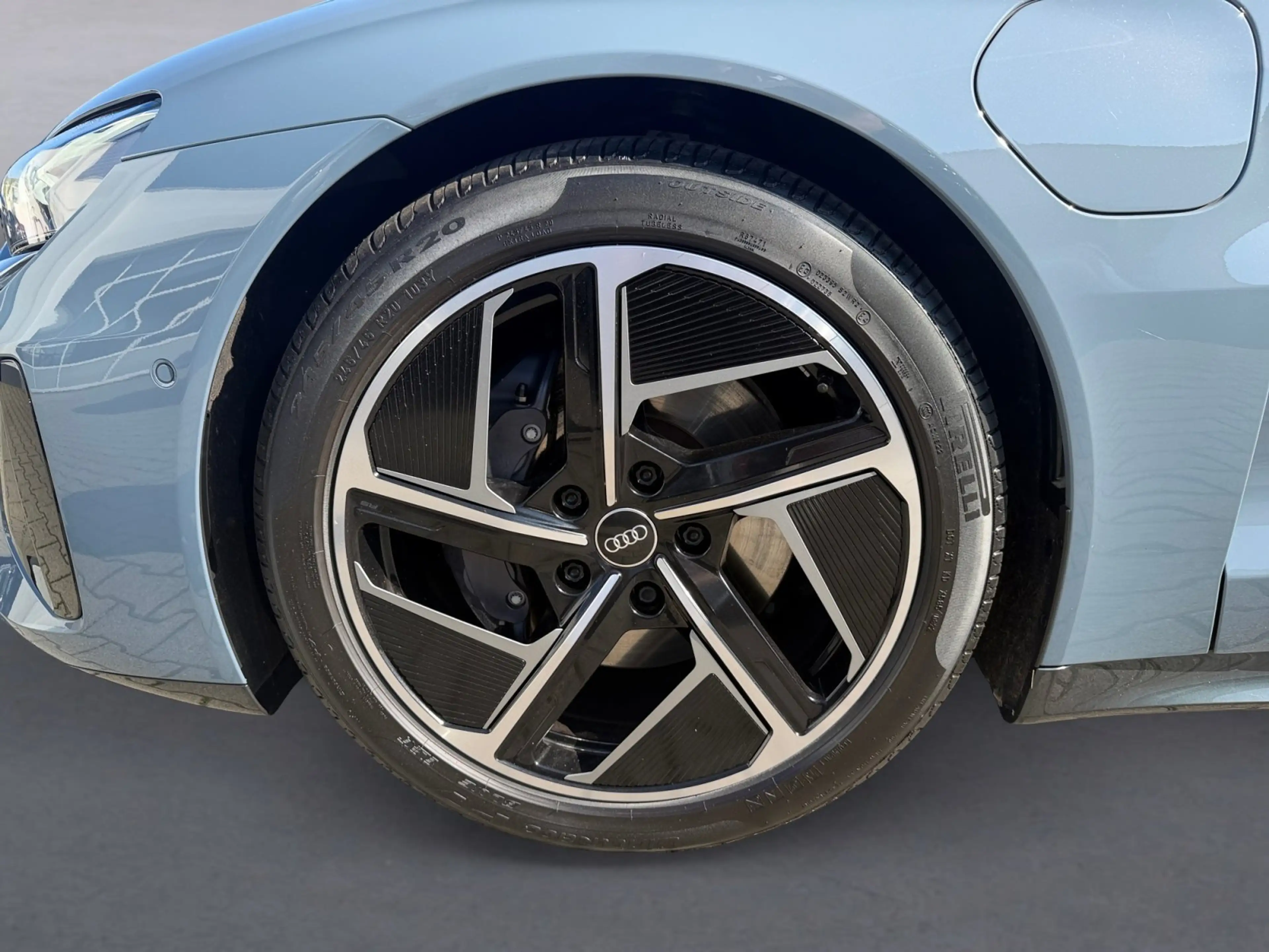 Audi e-tron GT quattro MATRIX/ 360°/ GLASDACH/ SHZ/ NAV — photo 14