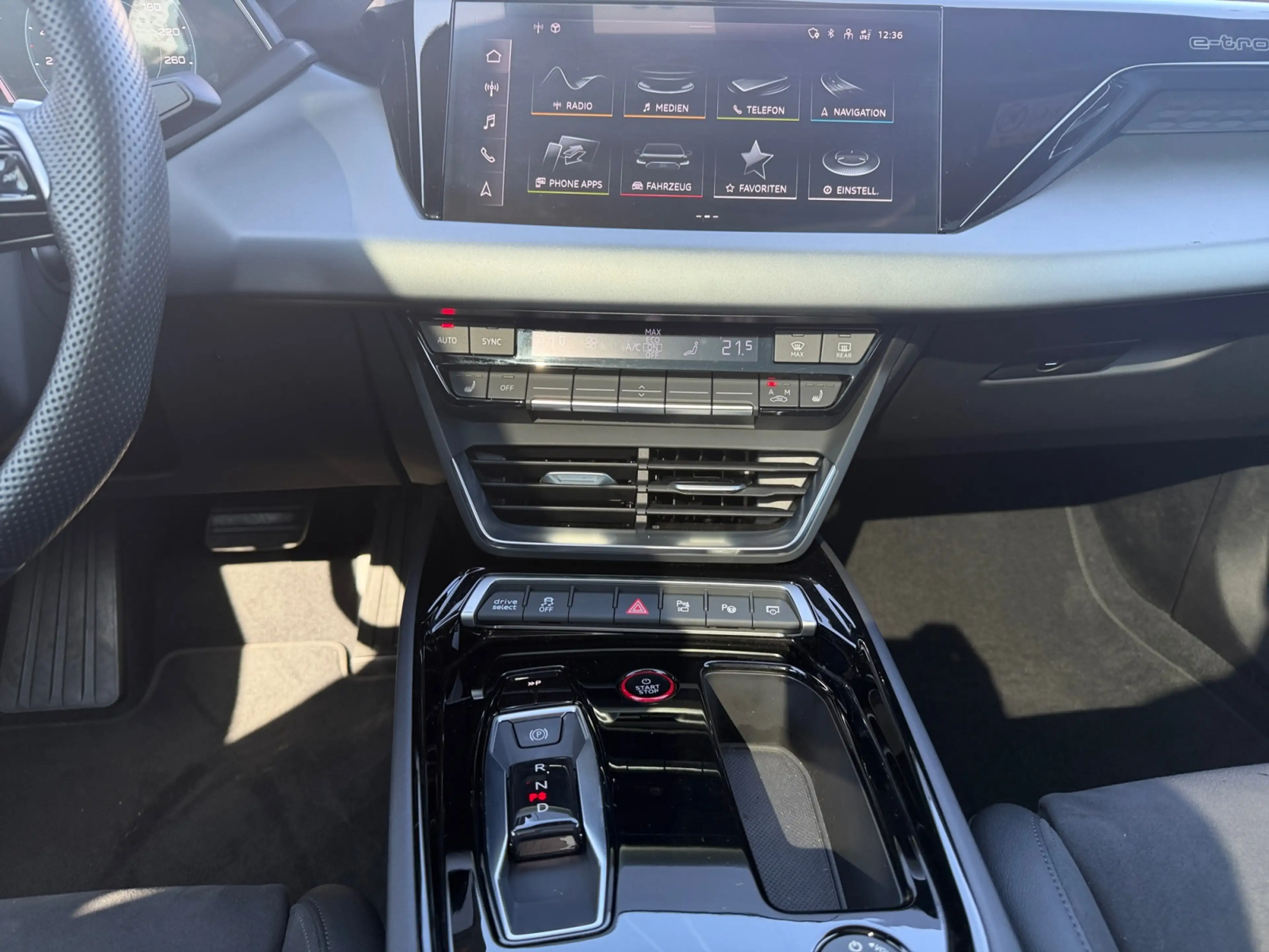 Audi e-tron GT quattro MATRIX/ 360°/ GLASDACH/ SHZ/ NAV — photo 11