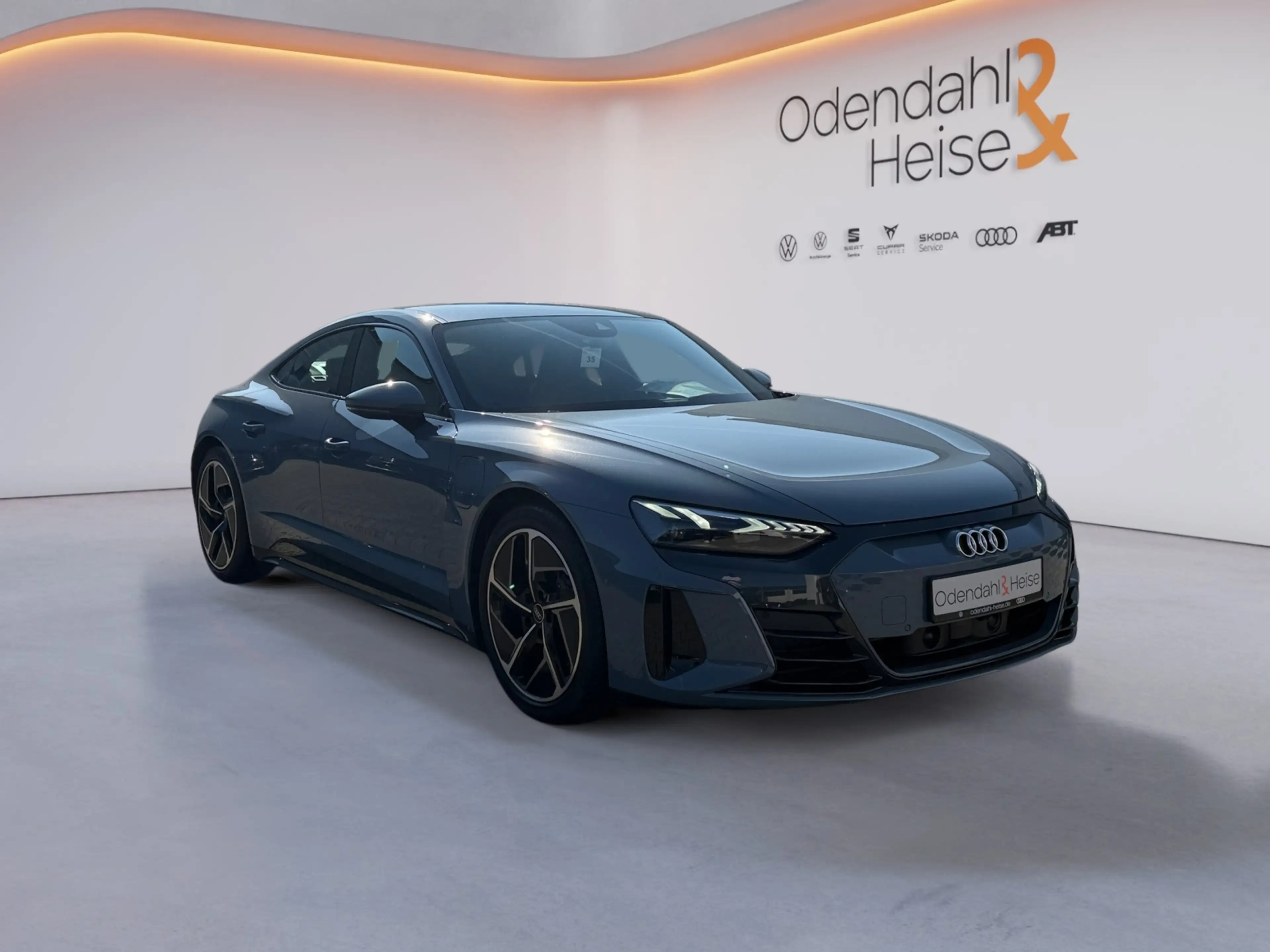 Audi e-tron GT quattro MATRIX/ 360°/ GLASDACH/ SHZ/ NAV — photo 7