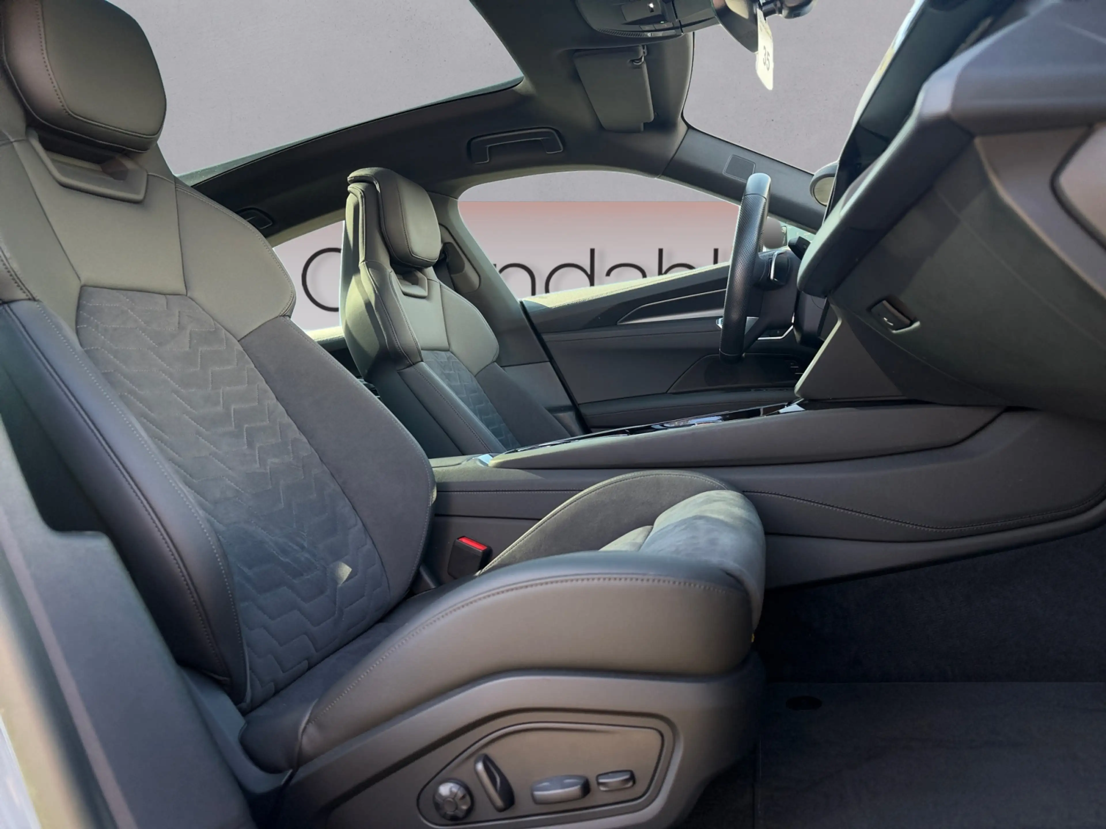 Audi e-tron GT quattro MATRIX/ 360°/ GLASDACH/ SHZ/ NAV — photo 15