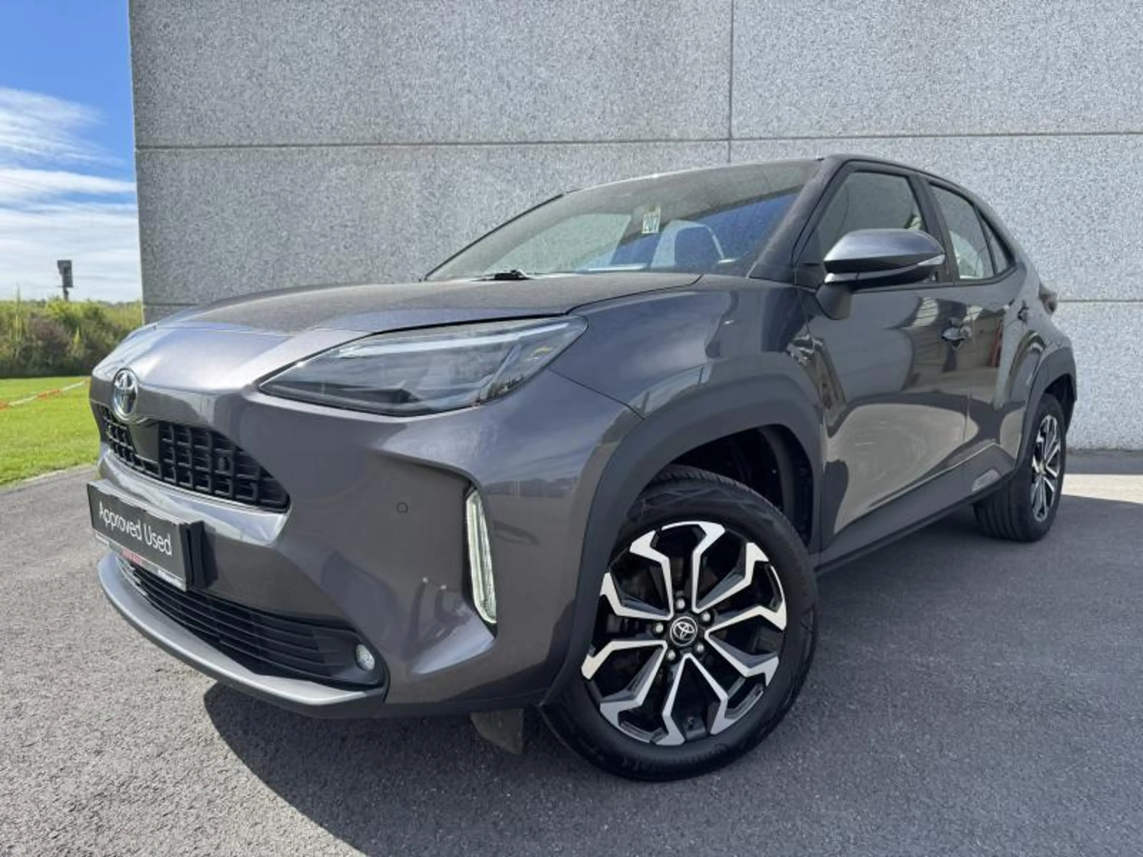 Toyota Yaris Cross 1.5 HEV 2WD CVT Dynamic Plus + Confort Pack — photo 2