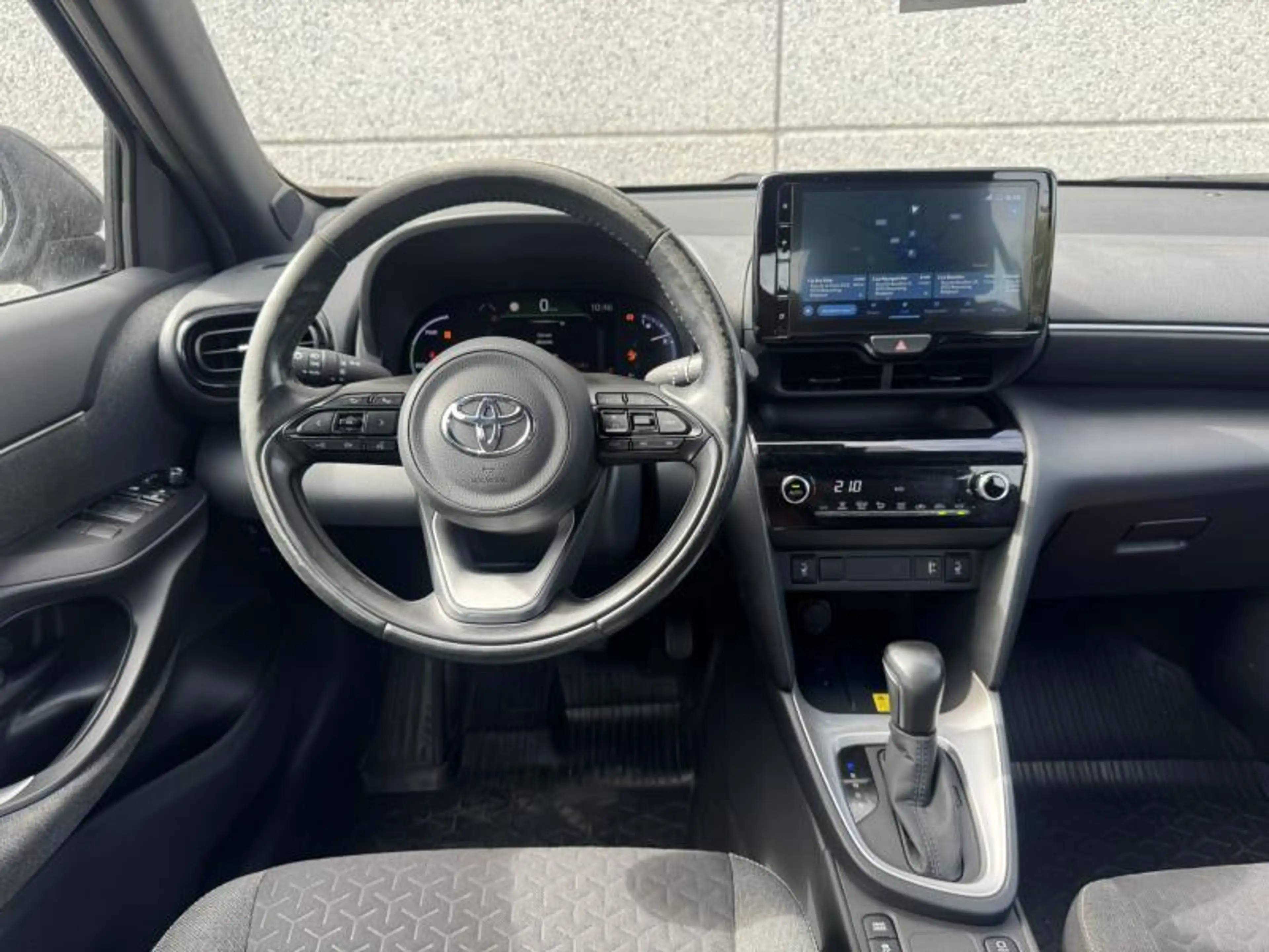 Toyota Yaris Cross 1.5 HEV 2WD CVT Dynamic Plus + Confort Pack — photo 18