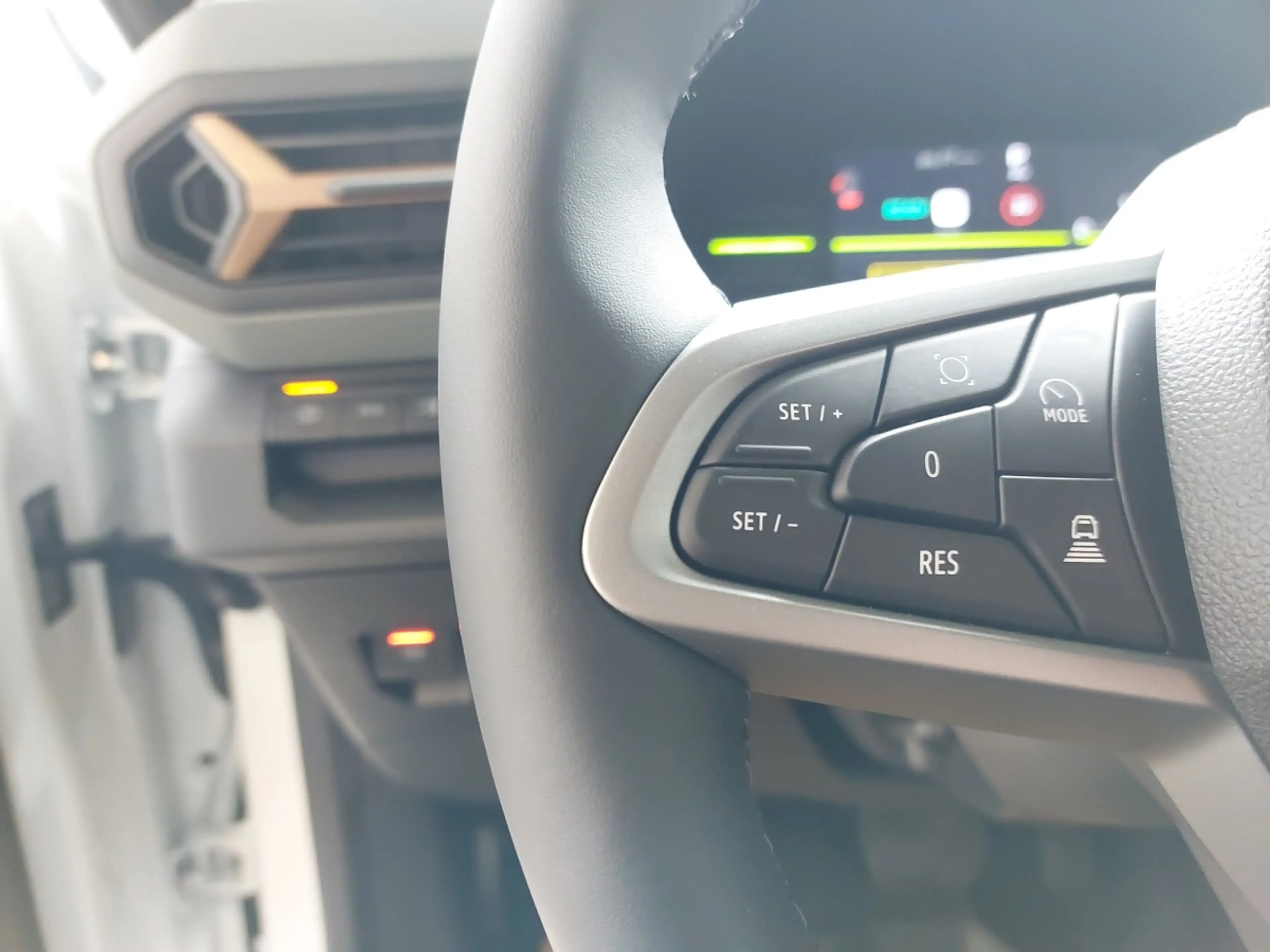 Dacia Duster Extreme Hybrid 155 — photo 15