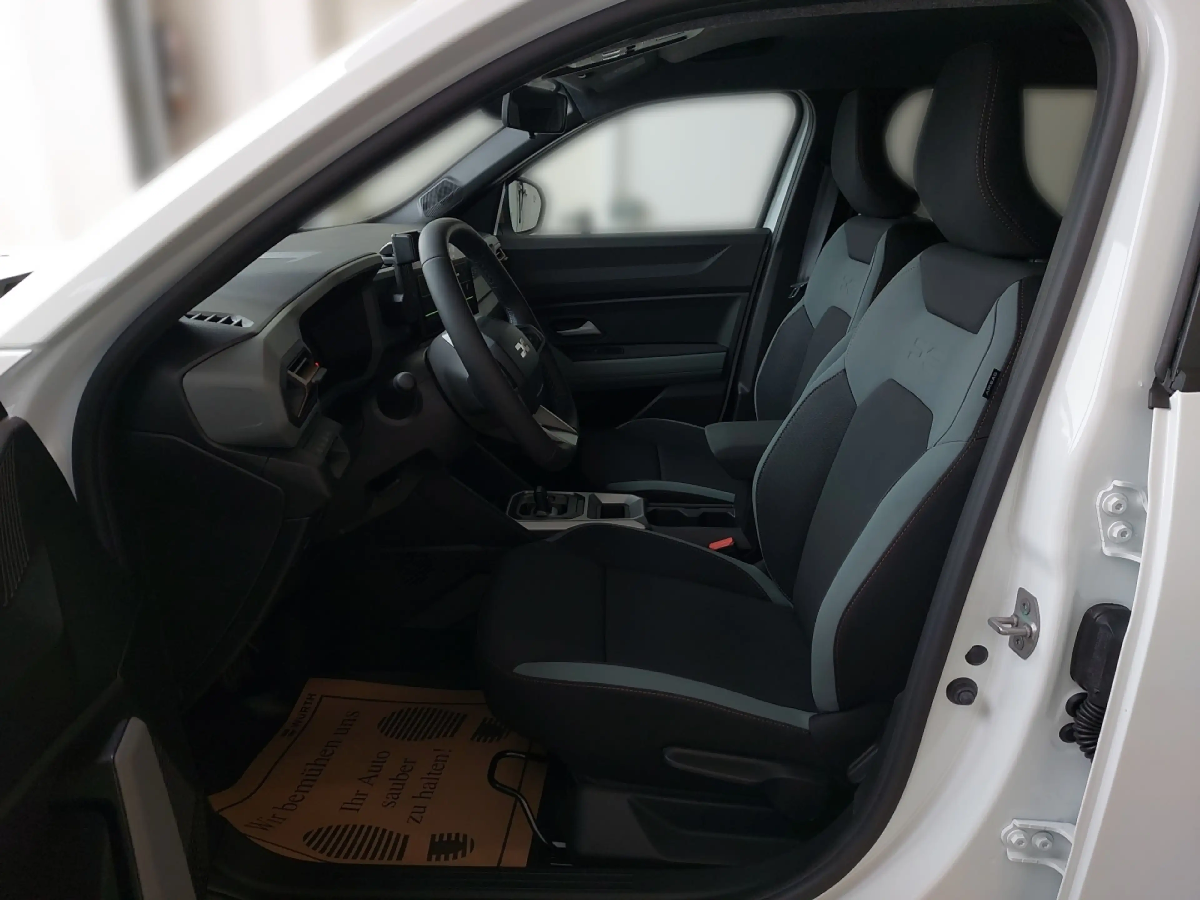 Dacia Duster Extreme Hybrid 155 — photo 5