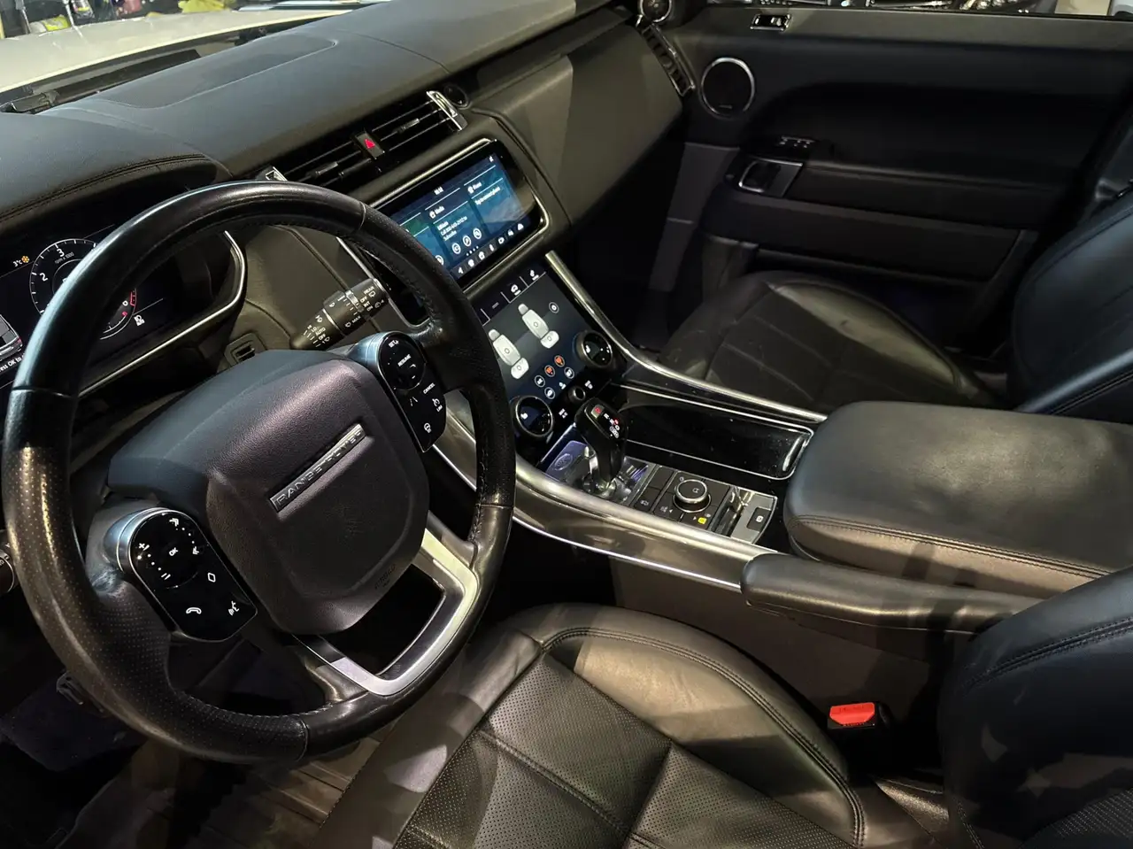 Land Rover Range Rover Sport снимка Land Rover Range Rover Sport