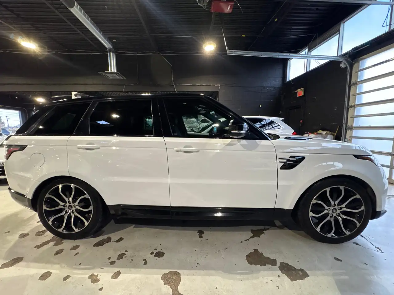 Land Rover Range Rover Sport снимка Land Rover Range Rover Sport