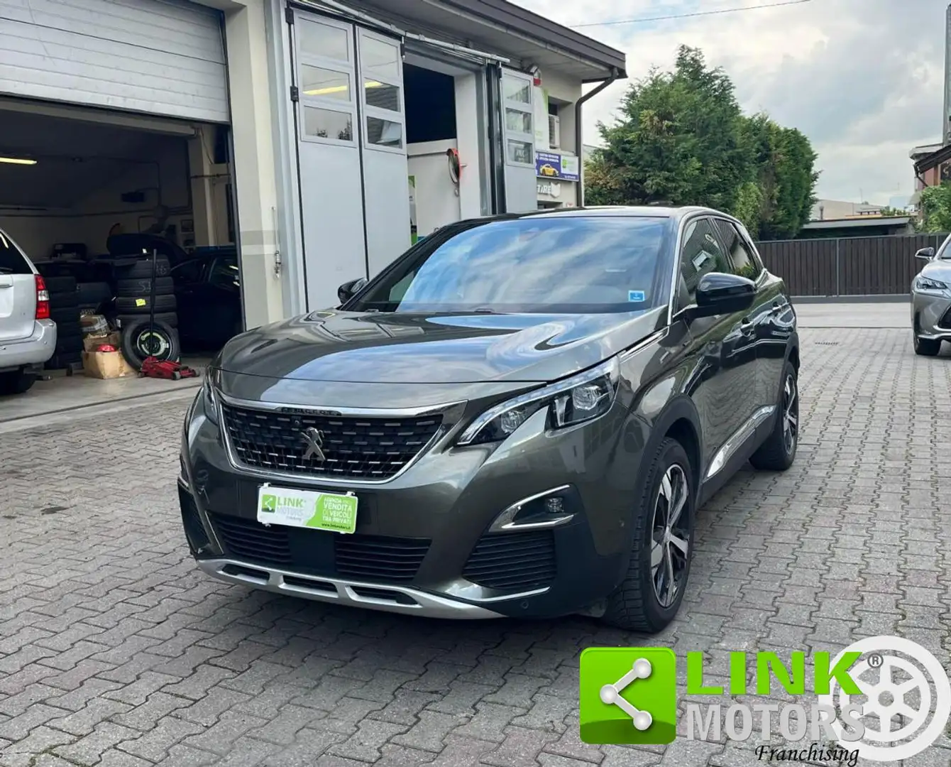Peugeot 3008 PureTech Turbo 130 GT Line NEOPATENTATI Verde - 1