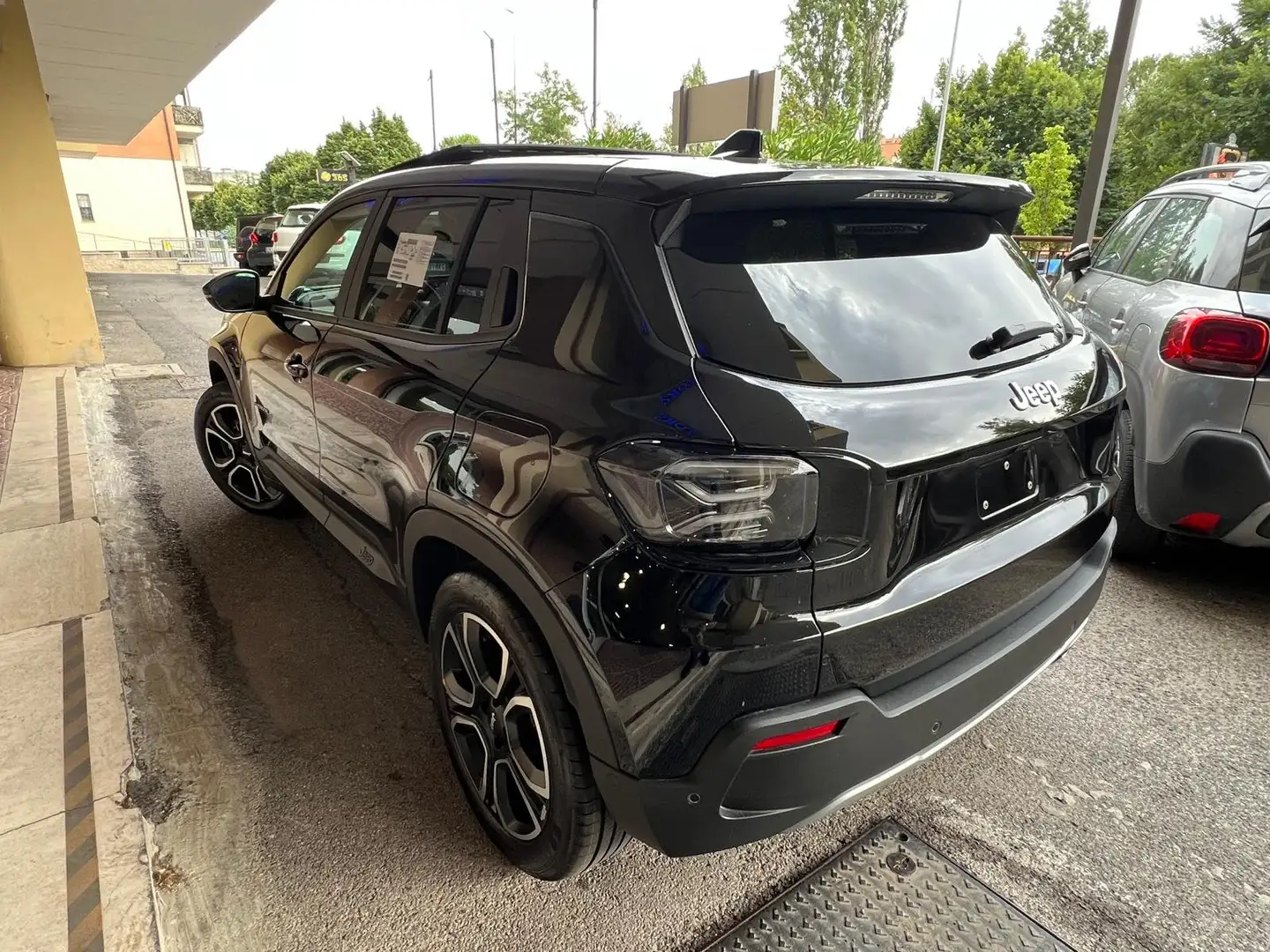 Jeep Avenger Avenger 1.2 turbo e-hybrid MHEV Summit EDCT6 Negro - 2