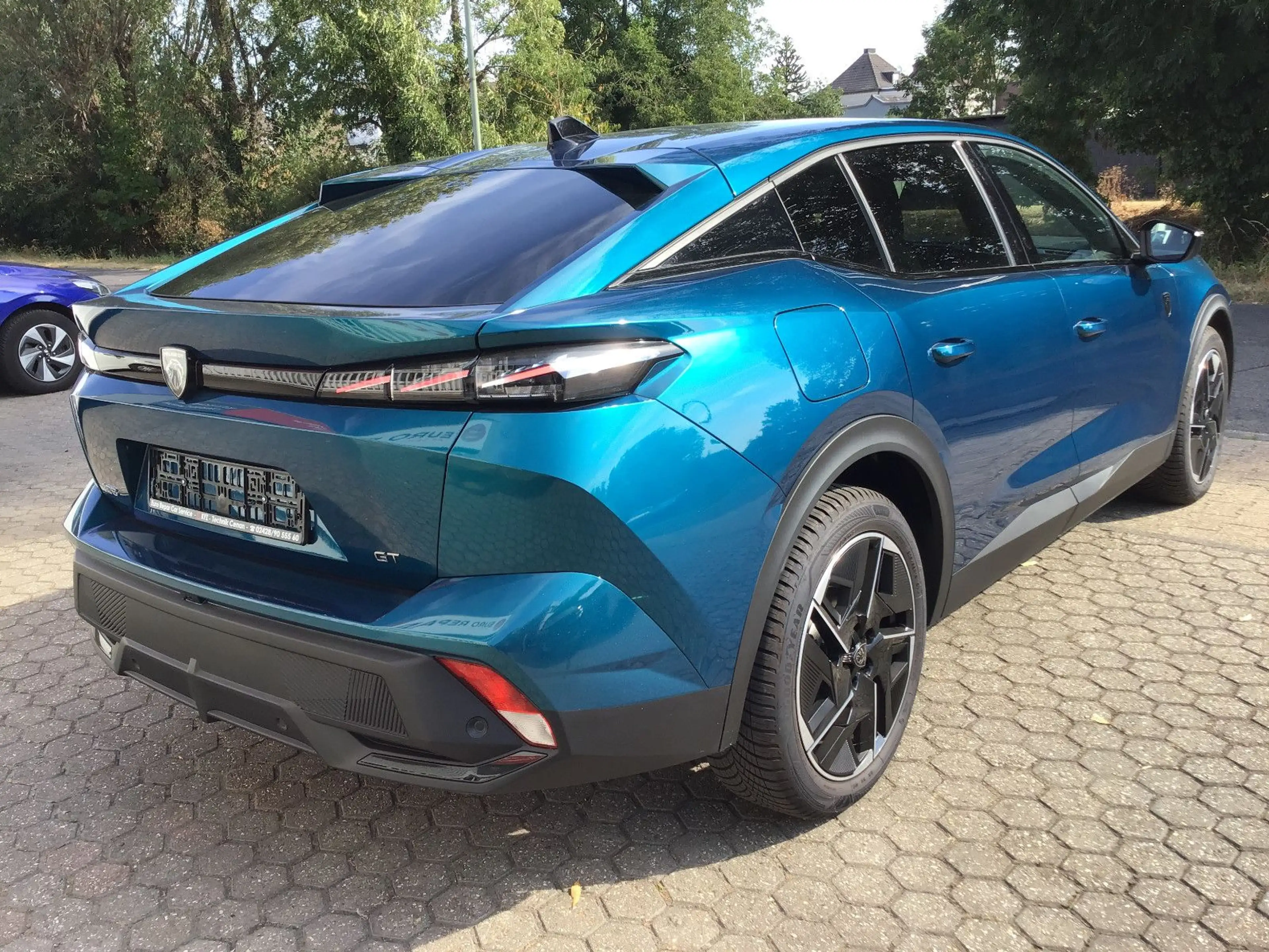 Peugeot 408 PureTech 130 GT — photo 9