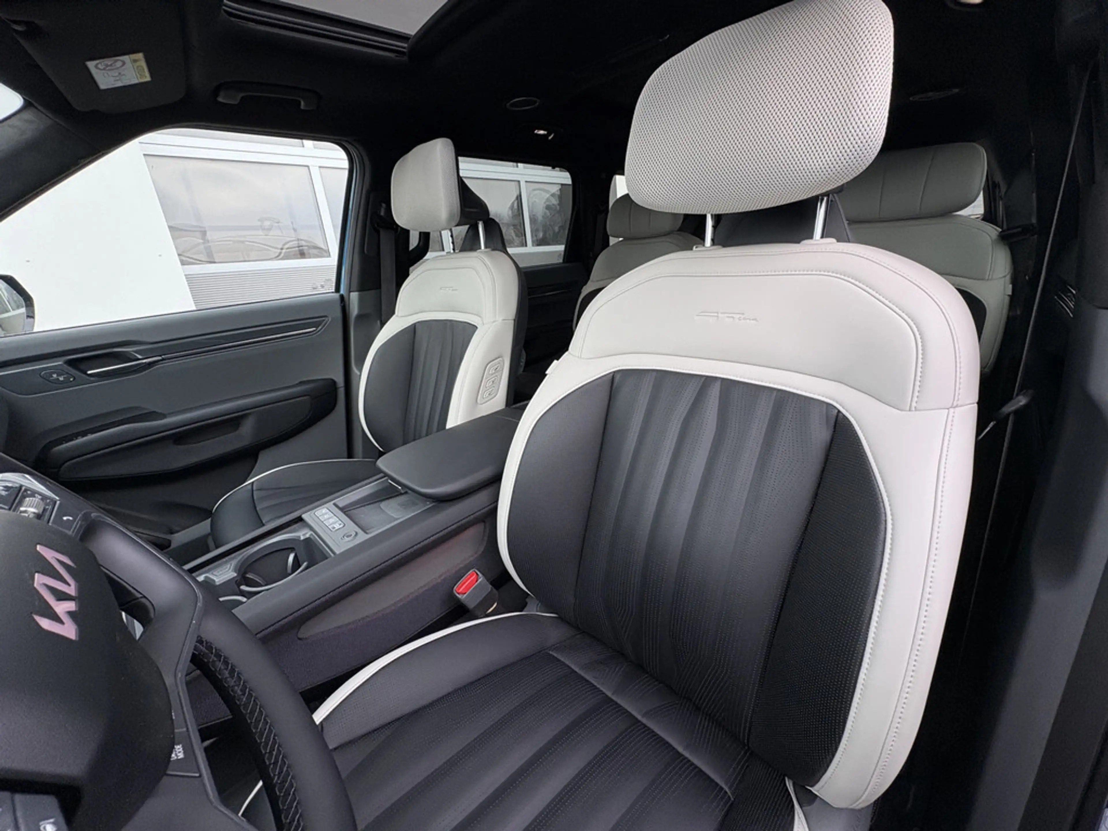 Kia EV9 GT-Line 99,8 kWh AWD Sitz-Paket Glasdach — photo 7