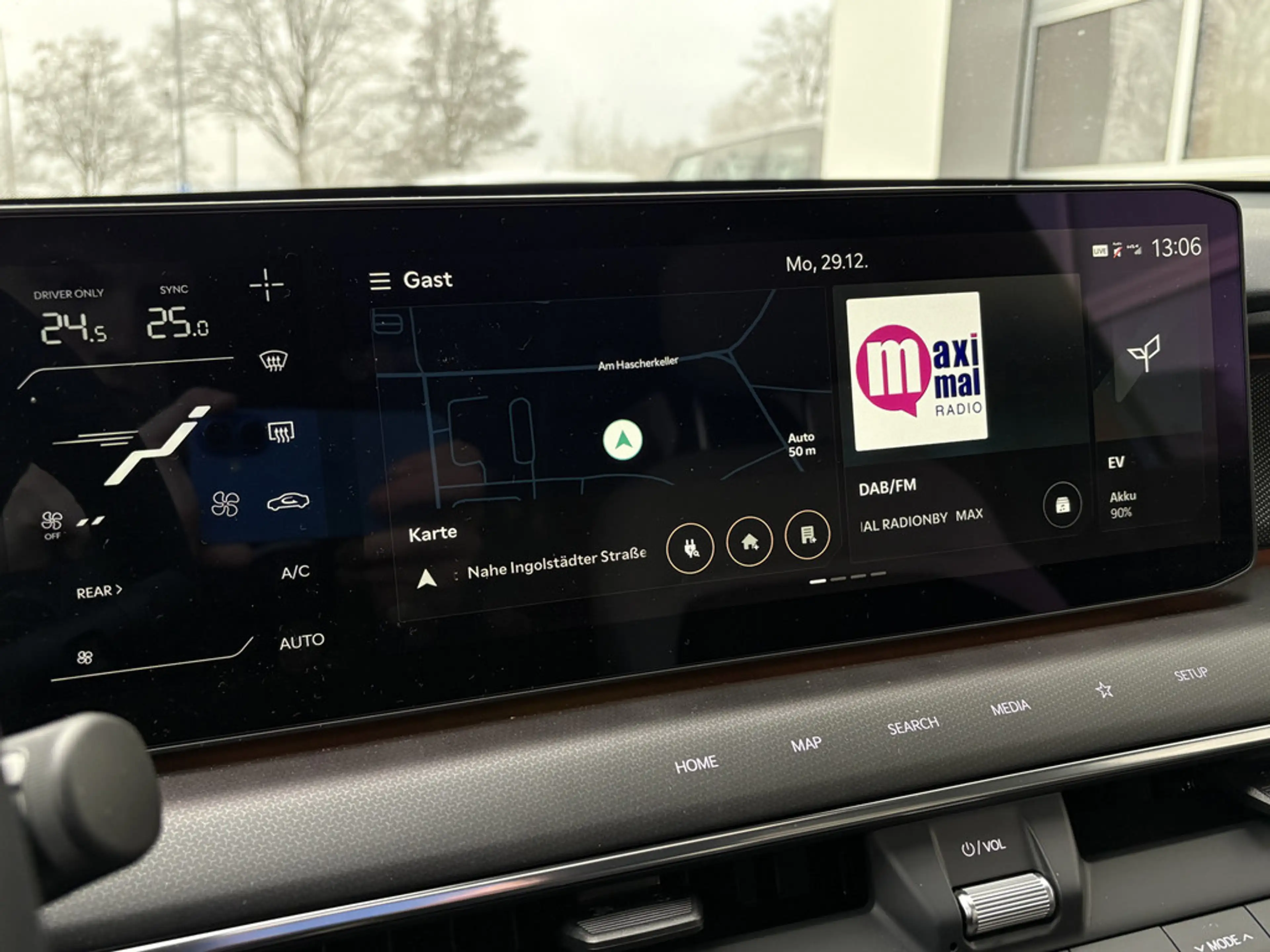 Kia EV9 GT-Line 99,8 kWh AWD Sitz-Paket Glasdach — photo 11
