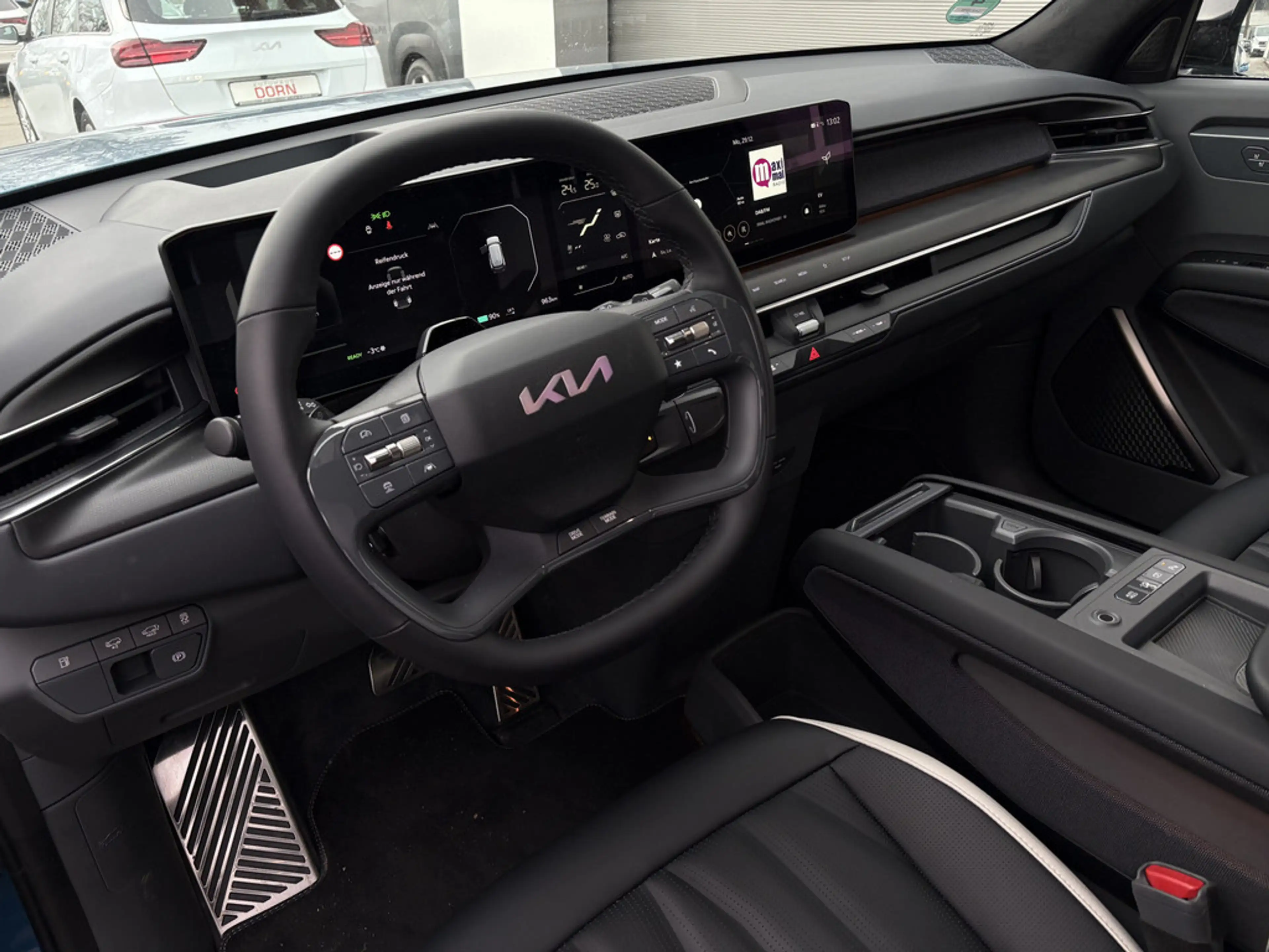 Kia EV9 GT-Line 99,8 kWh AWD Sitz-Paket Glasdach — photo 6