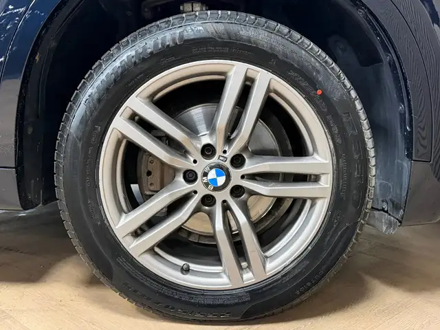 BMW X6 view 8