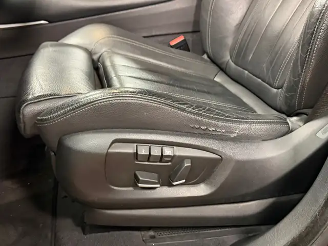 BMW X6 view 14