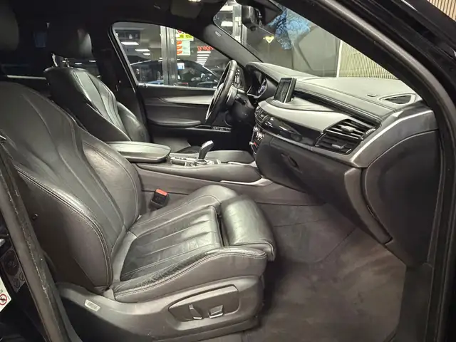 BMW X6 view 10