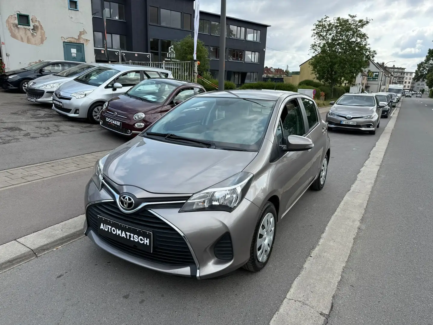 Toyota Yaris 1.33i VVT-i **12M GARANTIE **CARNET COMPL**ET* Gris - 1