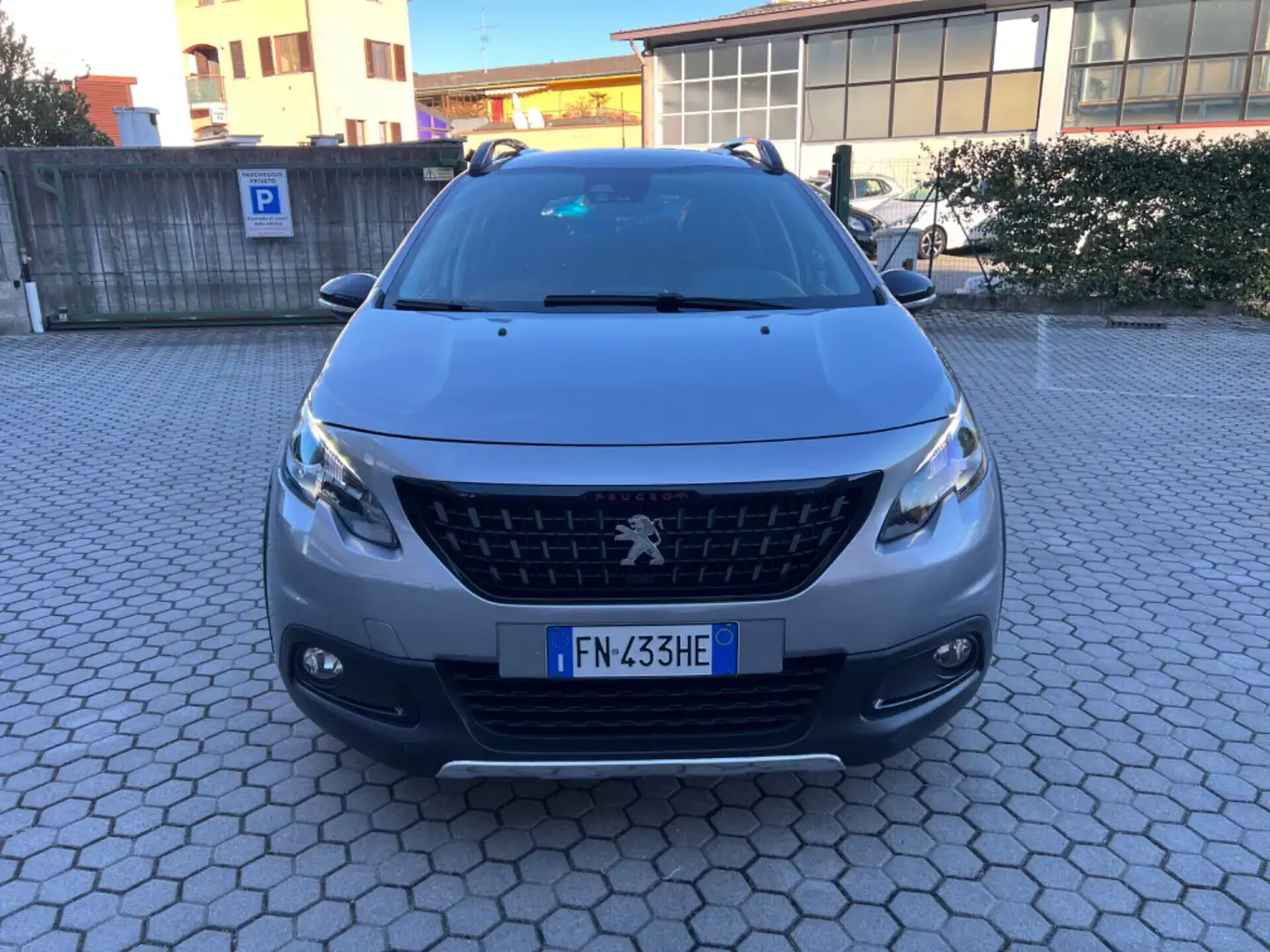 Peugeot 2008 PureTech Turbo 130 S&S GT Line Grigio - 2