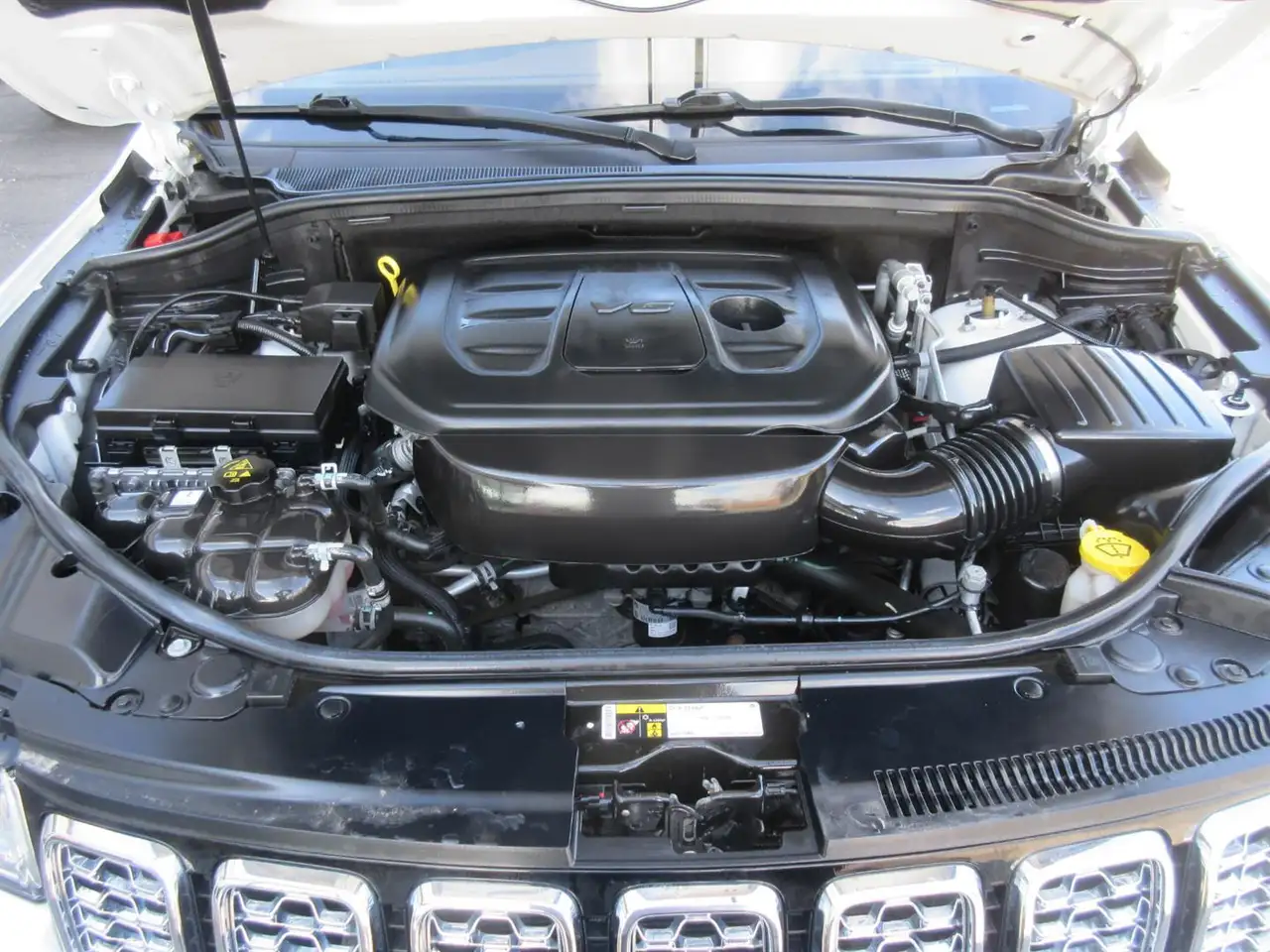 Jeep Grand Cherokee снимка Jeep Grand Cherokee