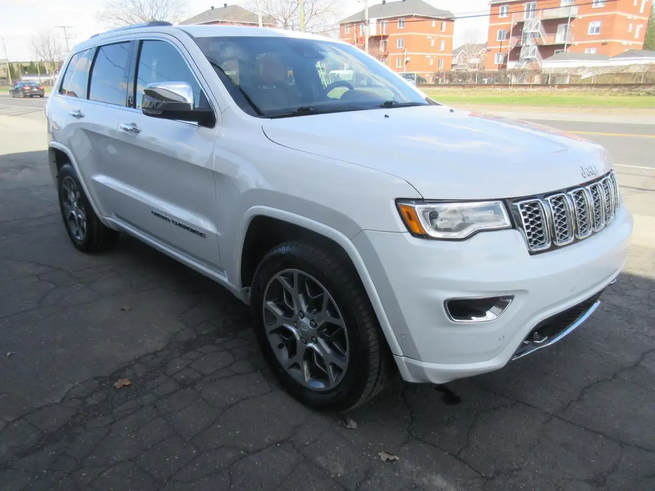 Jeep Grand Cherokee снимка Jeep Grand Cherokee