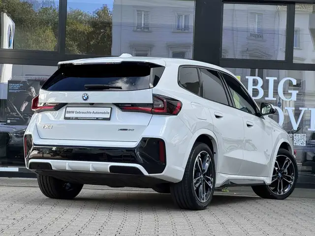 BMW iX1 view 2