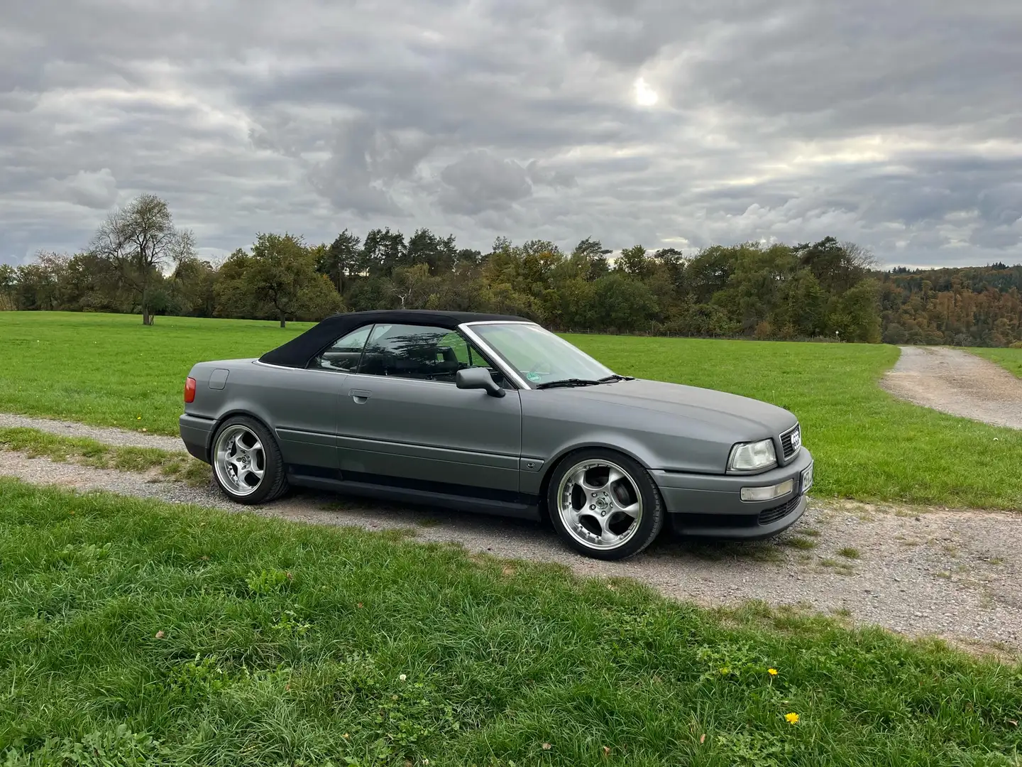 Audi Cabriolet 5 Zylinder NG 133PS Gris - 2