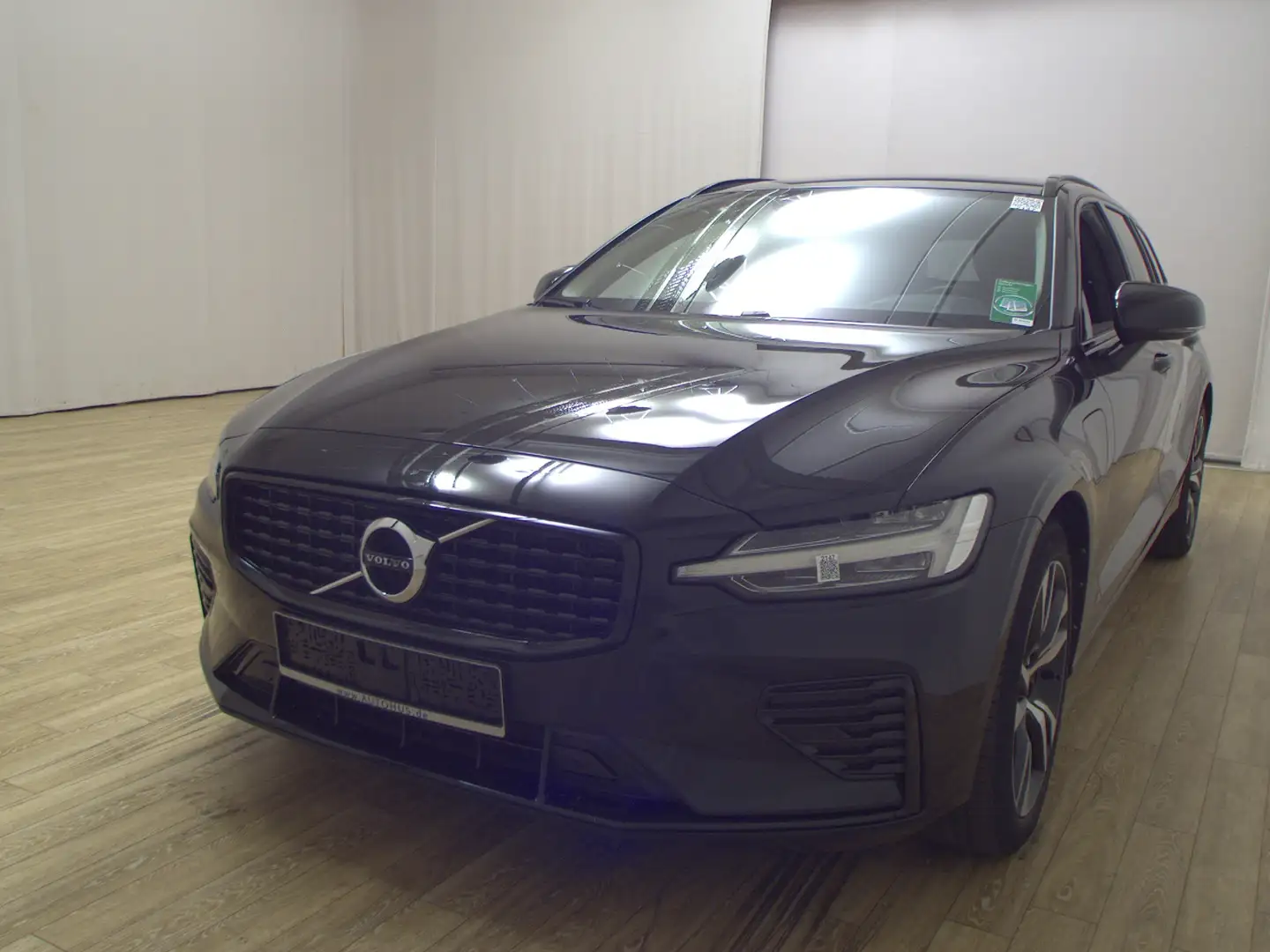 Volvo V60 T6 Twin Engine AWD R-Design Navi H-K LED RFK Schwarz - 2
