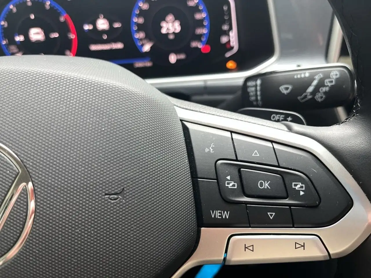 Volkswagen T-Roc 1.5 TSI DSG Style Navi LED ACC 18 Zoll, миниатюра 27