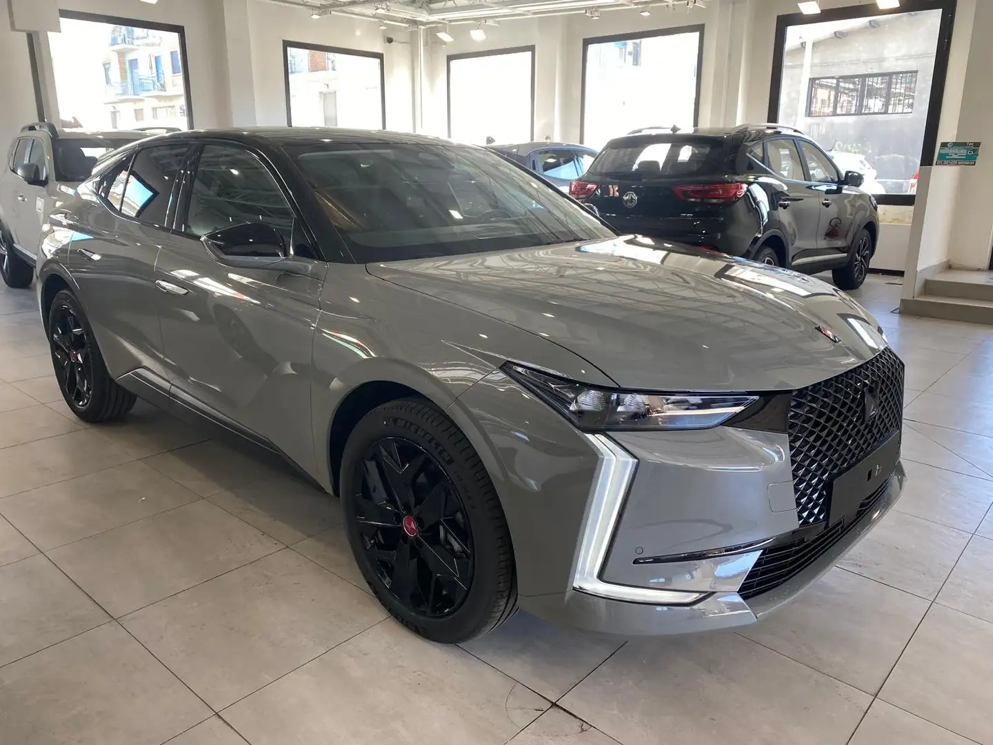 DS Automobiles DS 4 1.2 puretech Performance Line 130cv auto KM0 Grigio - 2