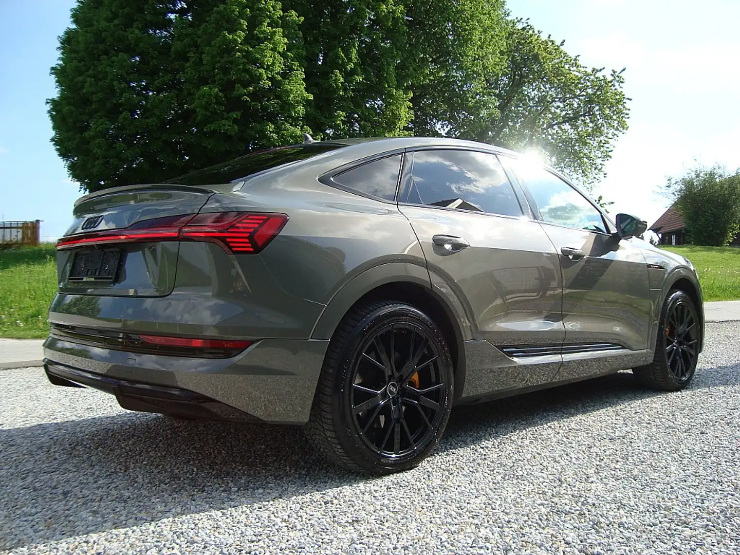 Audi e-tron SB 55 Audi Exclusive-Black Edition Voll !! Grijs - 2