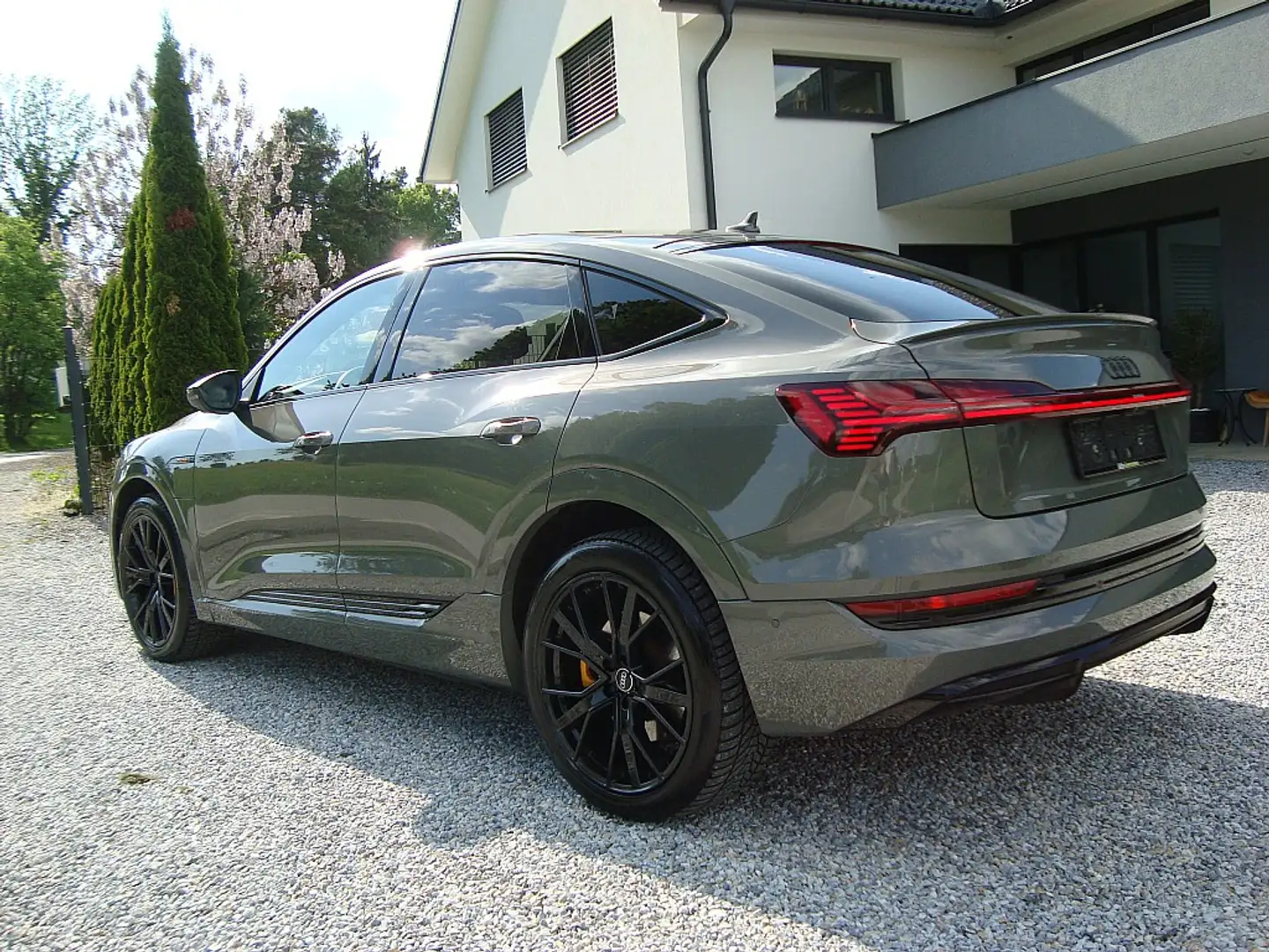 Audi e-tron SB 55 Audi Exclusive-Black Edition Voll !! Grijs - 1
