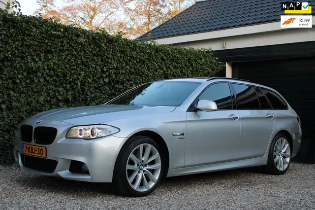 BMW 528 5-serie Touring 528xi High Executive | xDrive | M-