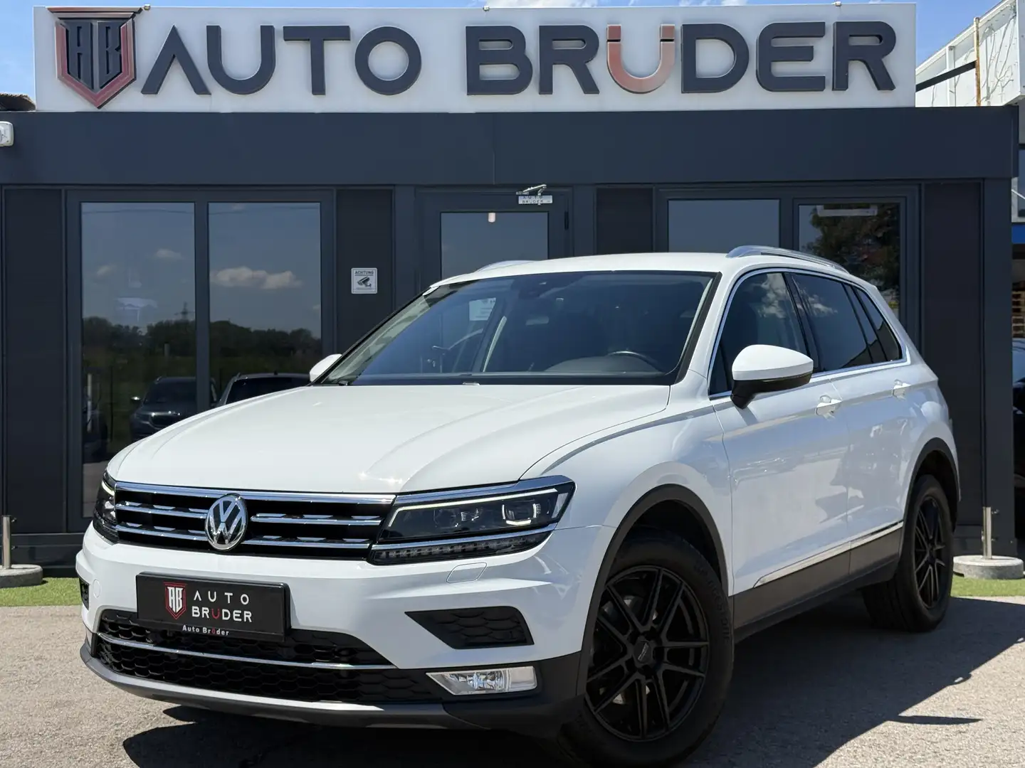 Volkswagen Tiguan Highline BMT/Start-Stopp 4Motion Weiß - 2
