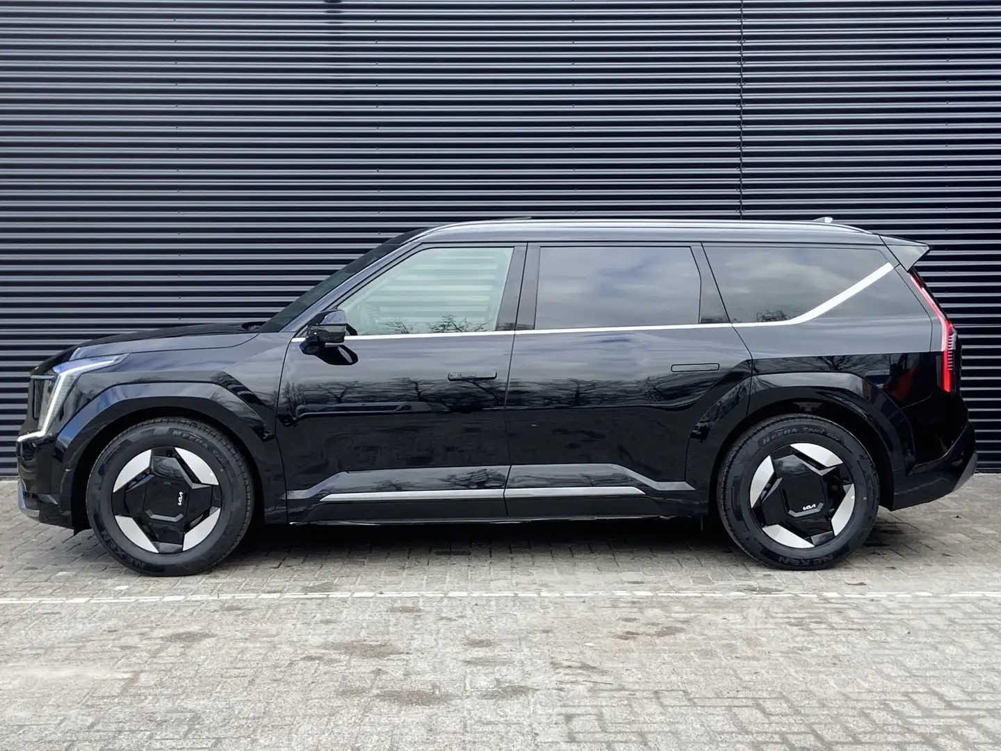 Kia EV9 Plus AWD 99.8 kWh 7 Persoons | 360 Camera | Stoel Zwart - 2