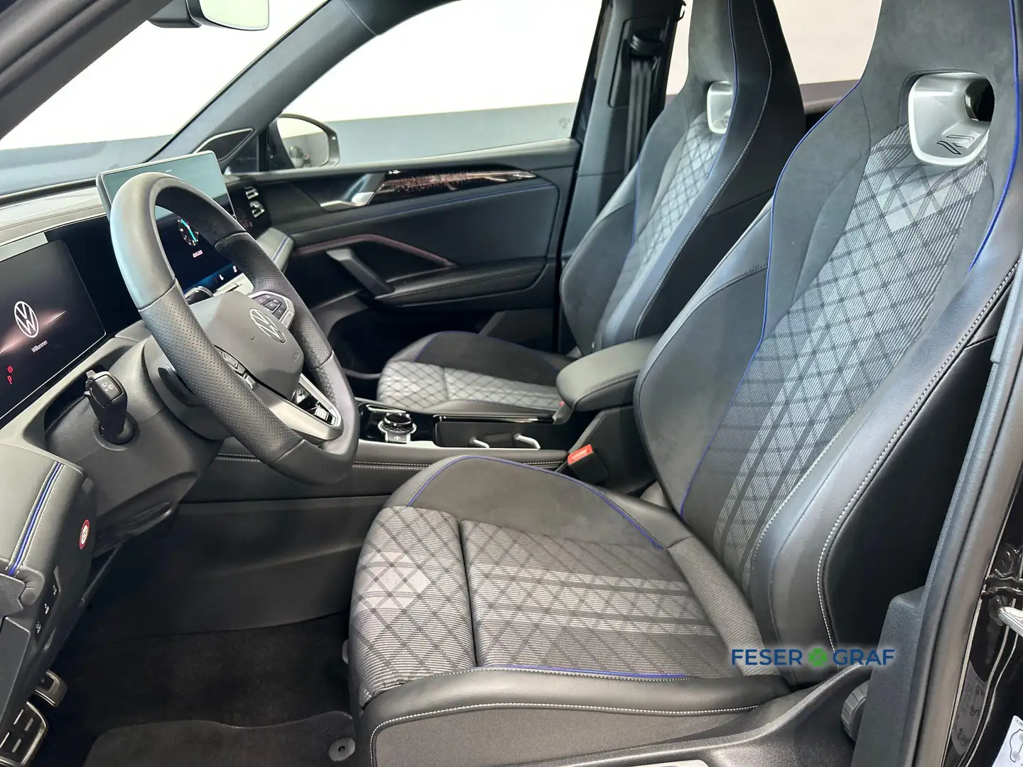 Volkswagen Tiguan R-Line 2.0TDI 4M 142KW DSG Panorama AHK Schwarz - 2