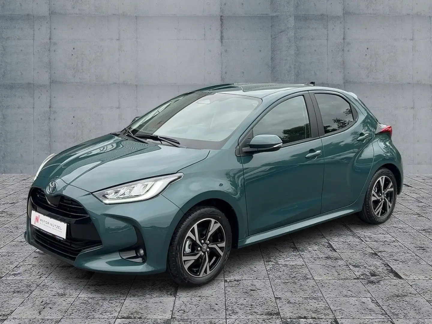 Toyota Yaris 1.5 Hyb. Teamplayer + Comfort-Paket Grün - 2