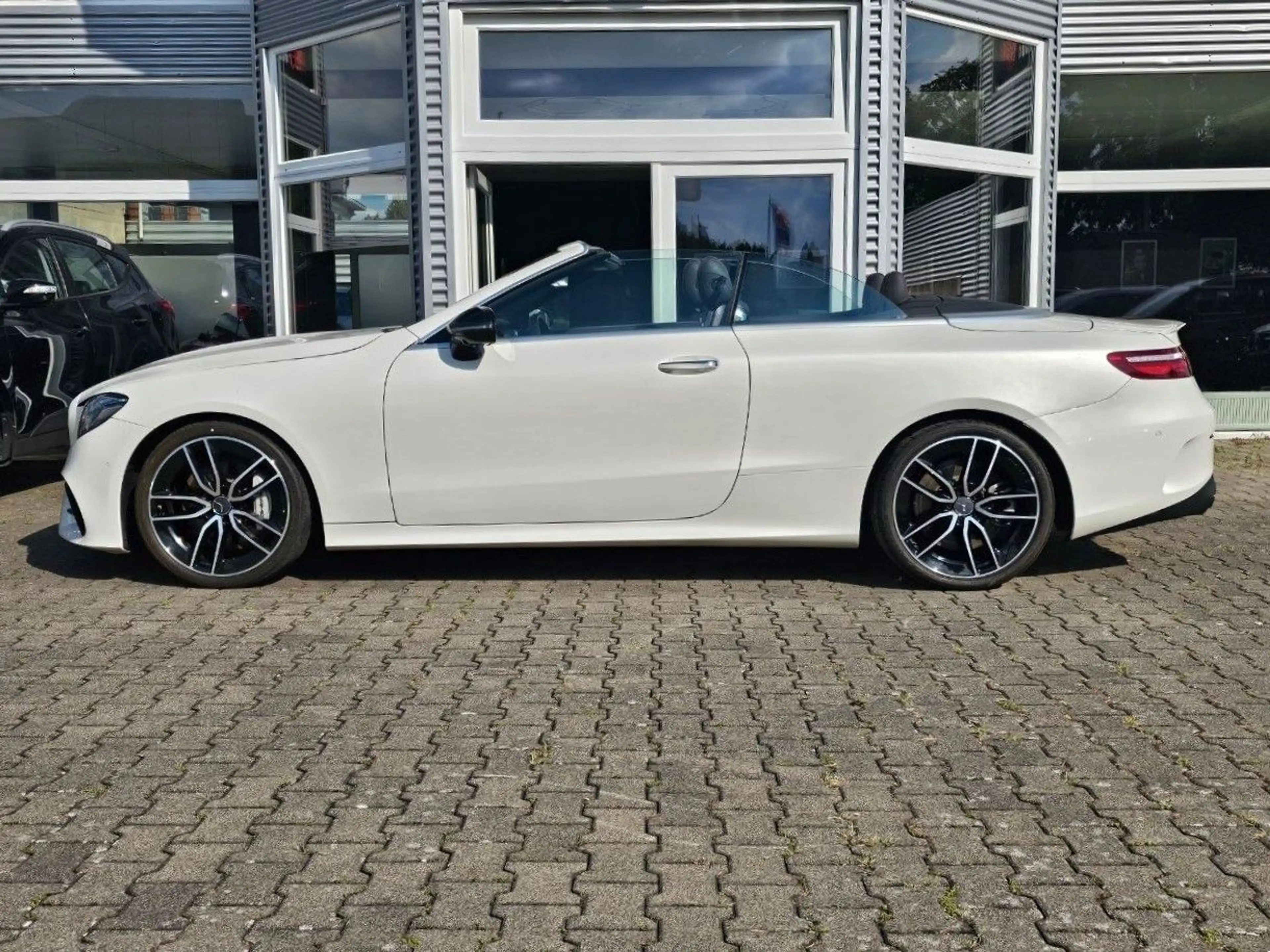 Mercedes-Benz E 53 AMG Cabrio 4Matic — photo 9
